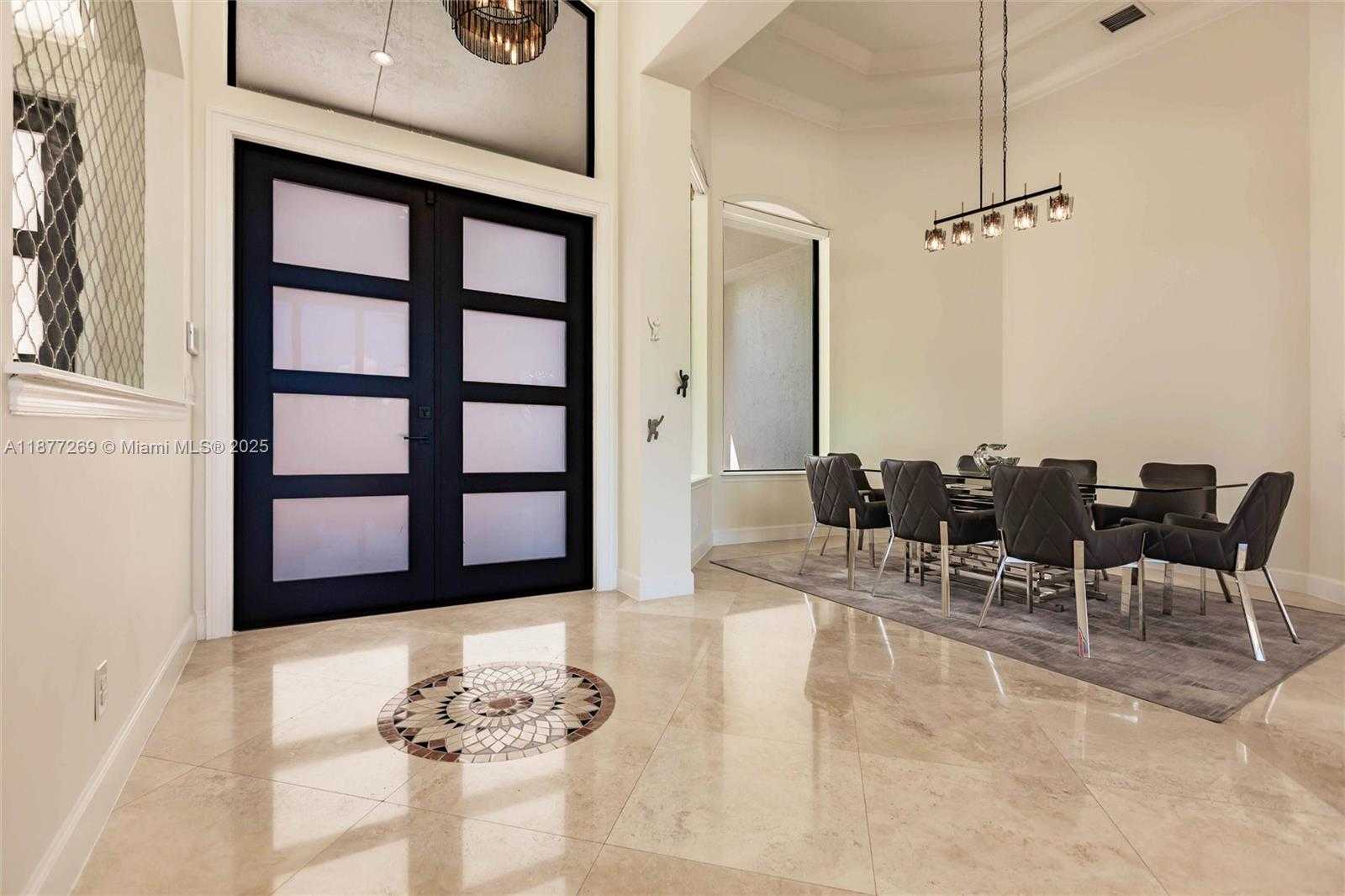 Small Image of 12641 NORTH STONEBROOK CIR, Davie Number 8