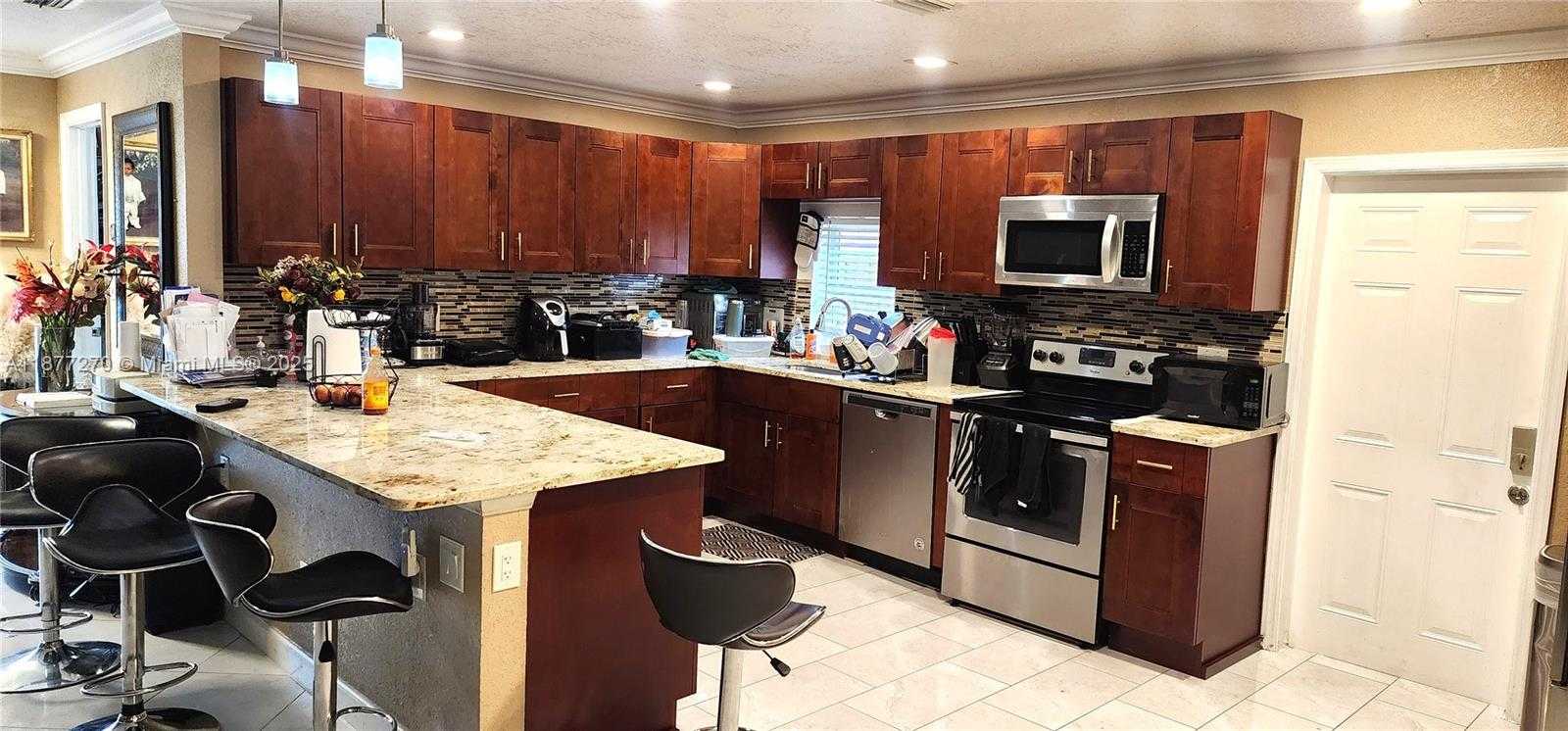 Small Image of 7707 SOUTH WEST 8TH ST, North Lauderdale Number 5