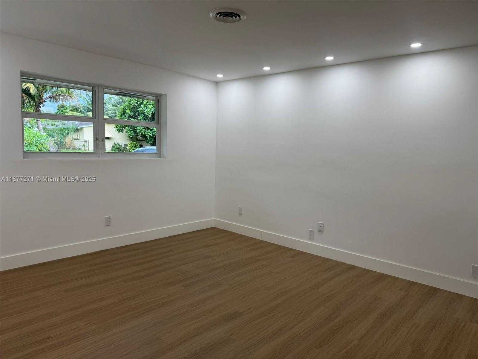 Small Image of 370 NORTH WEST 43RD AVE, Plantation Number 13