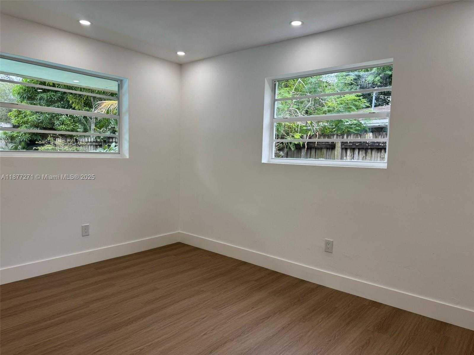 Small Image of 370 NORTH WEST 43RD AVE, Plantation Number 7