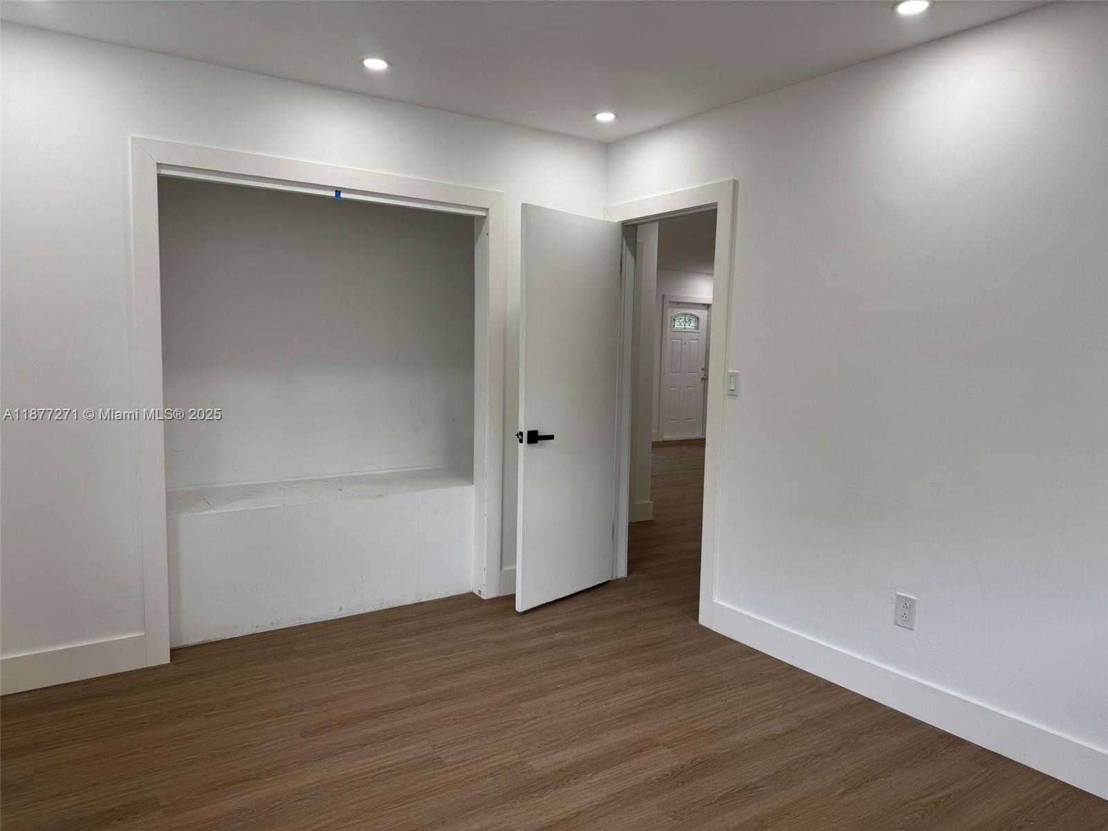 Small Image of 370 NORTH WEST 43RD AVE, Plantation Number 8