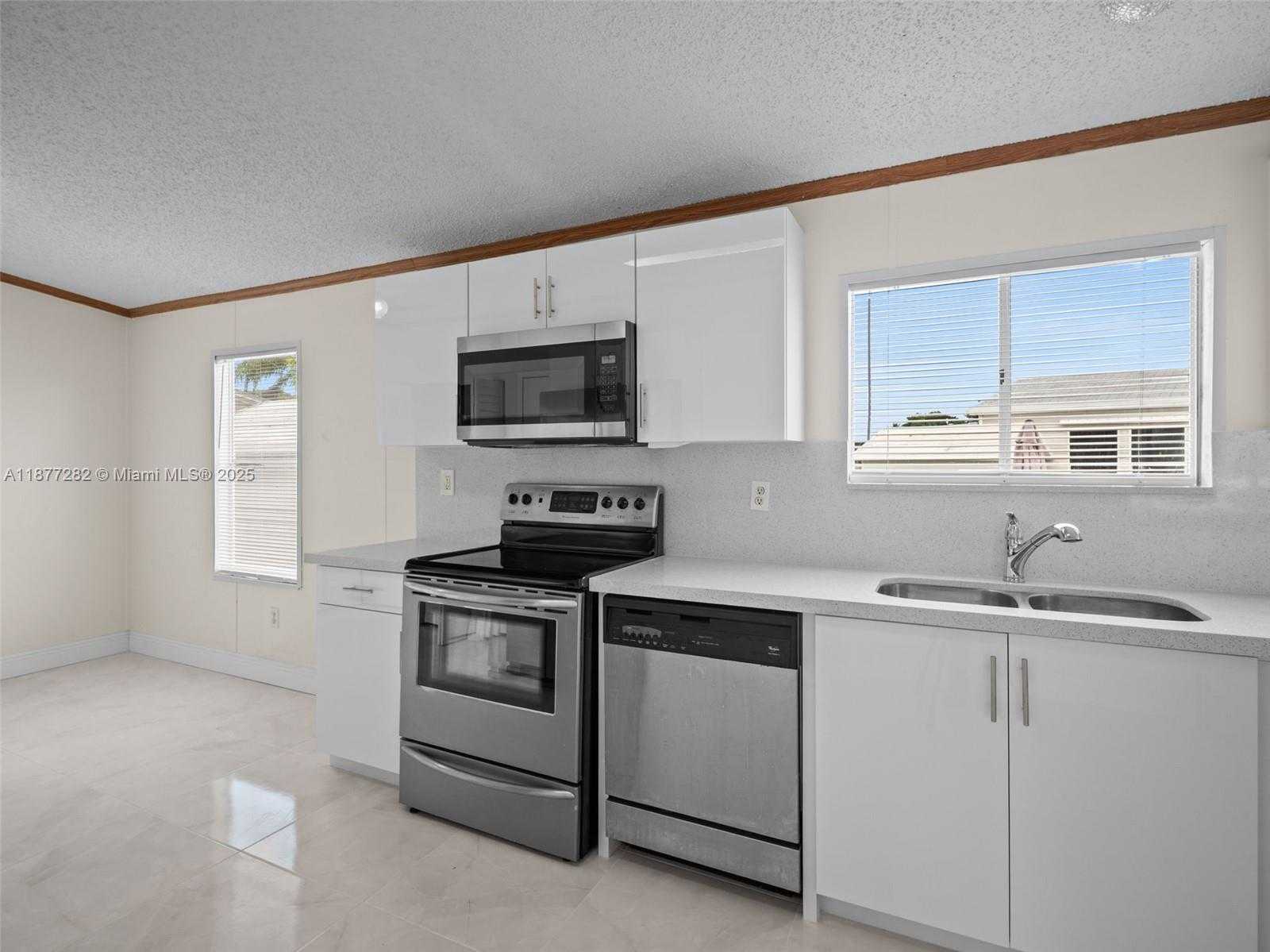 Small Image of 220 NORTH EAST 12TH AVE LOT 150, Homestead Number 12