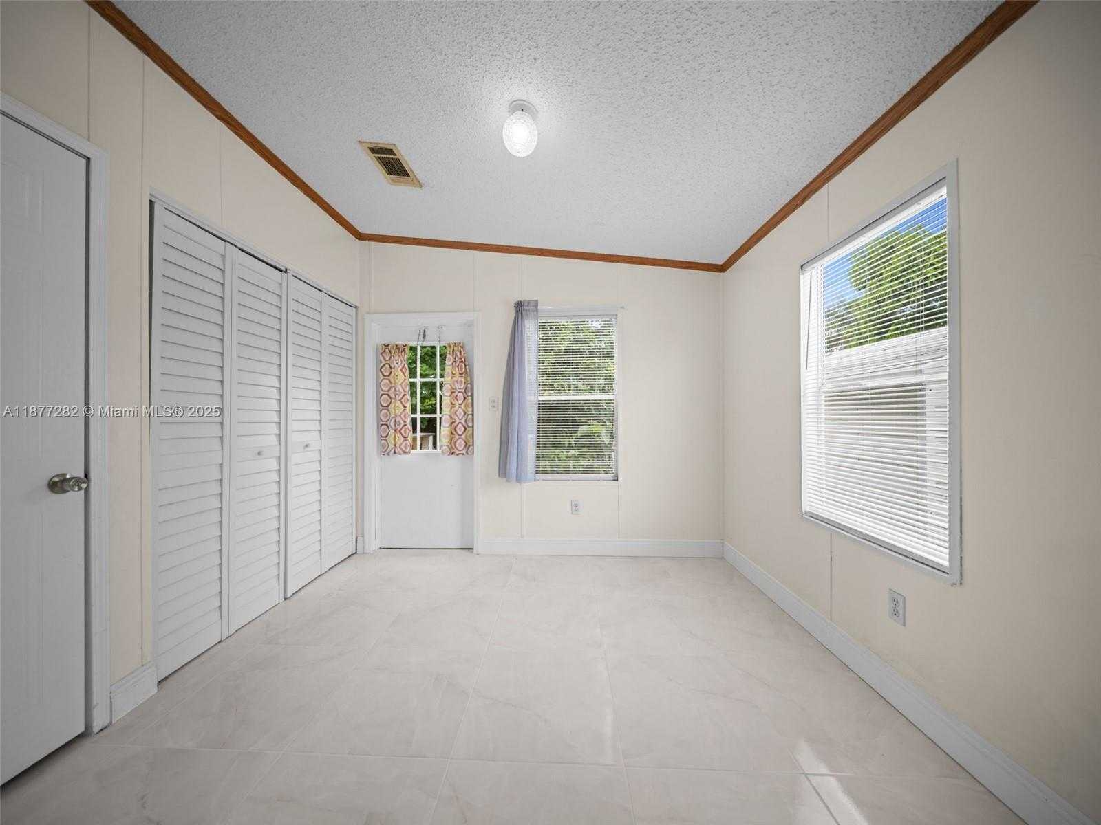 Small Image of 220 NORTH EAST 12TH AVE LOT 150, Homestead Number 16
