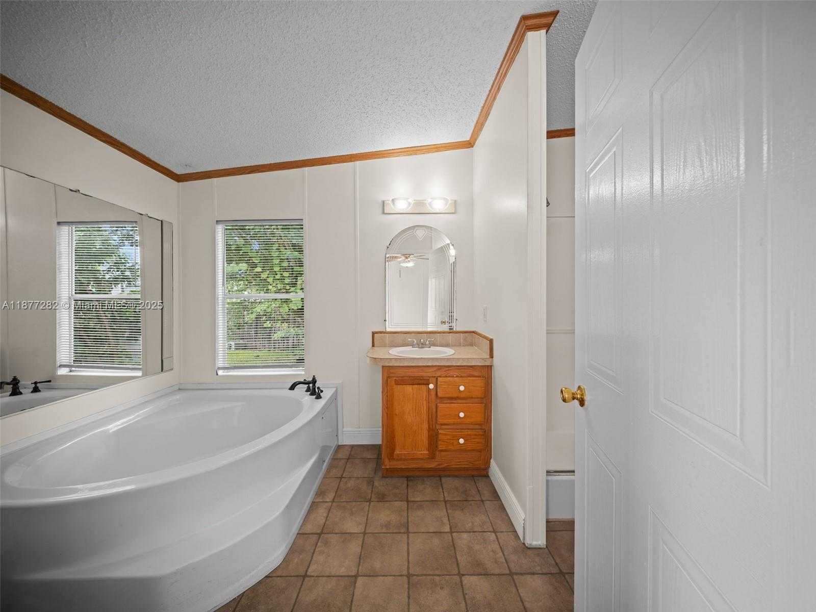Small Image of 220 NORTH EAST 12TH AVE LOT 150, Homestead Number 29