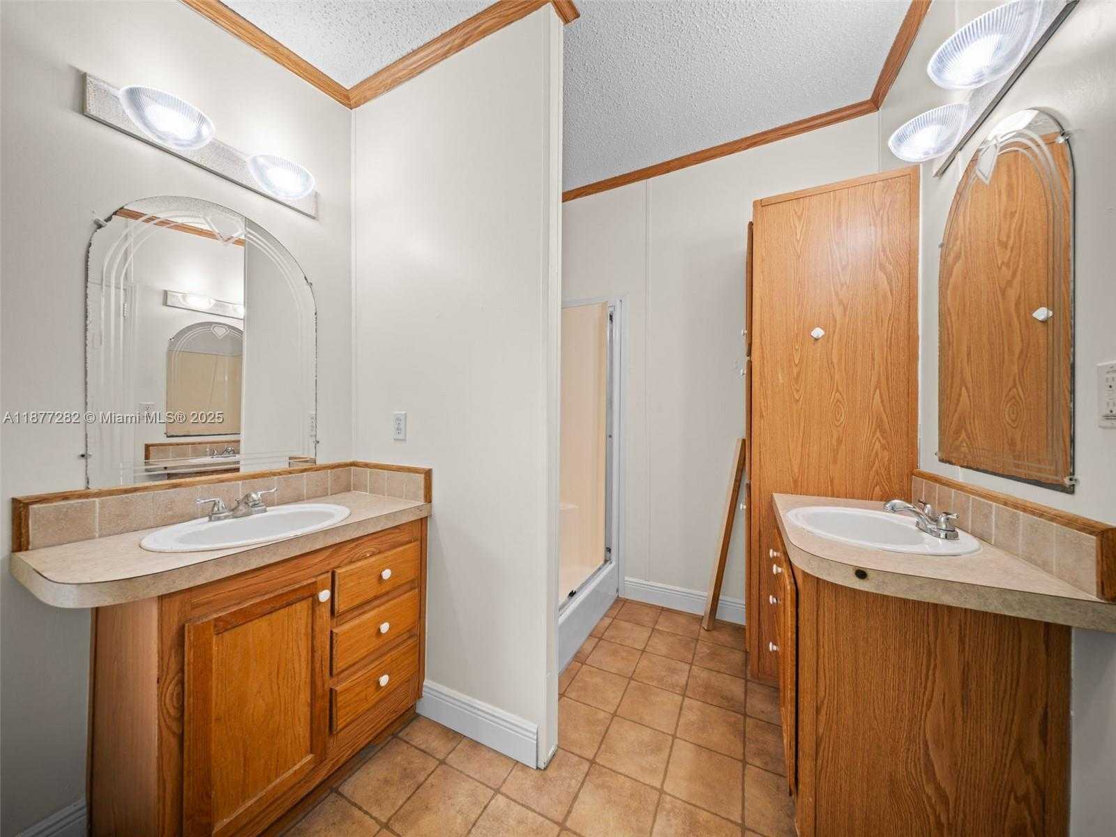 Small Image of 220 NORTH EAST 12TH AVE LOT 150, Homestead Number 31