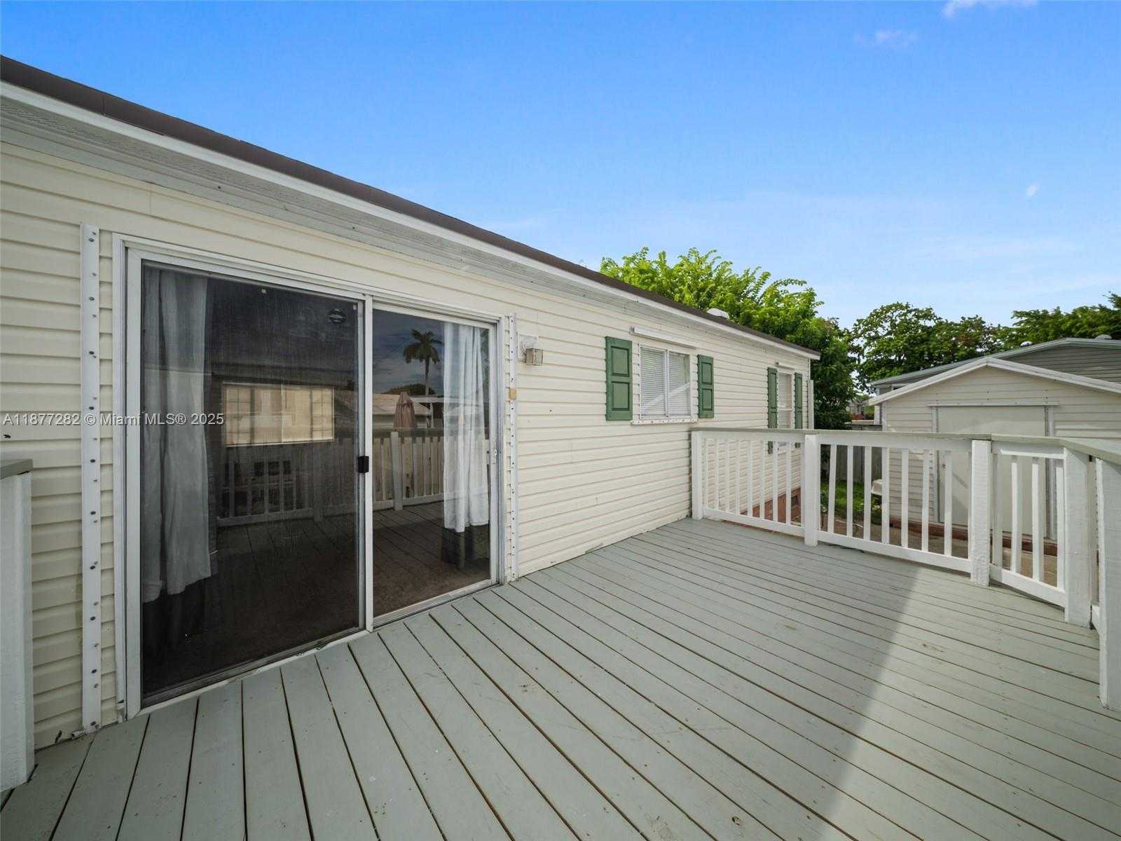 Small Image of 220 NORTH EAST 12TH AVE LOT 150, Homestead Number 38