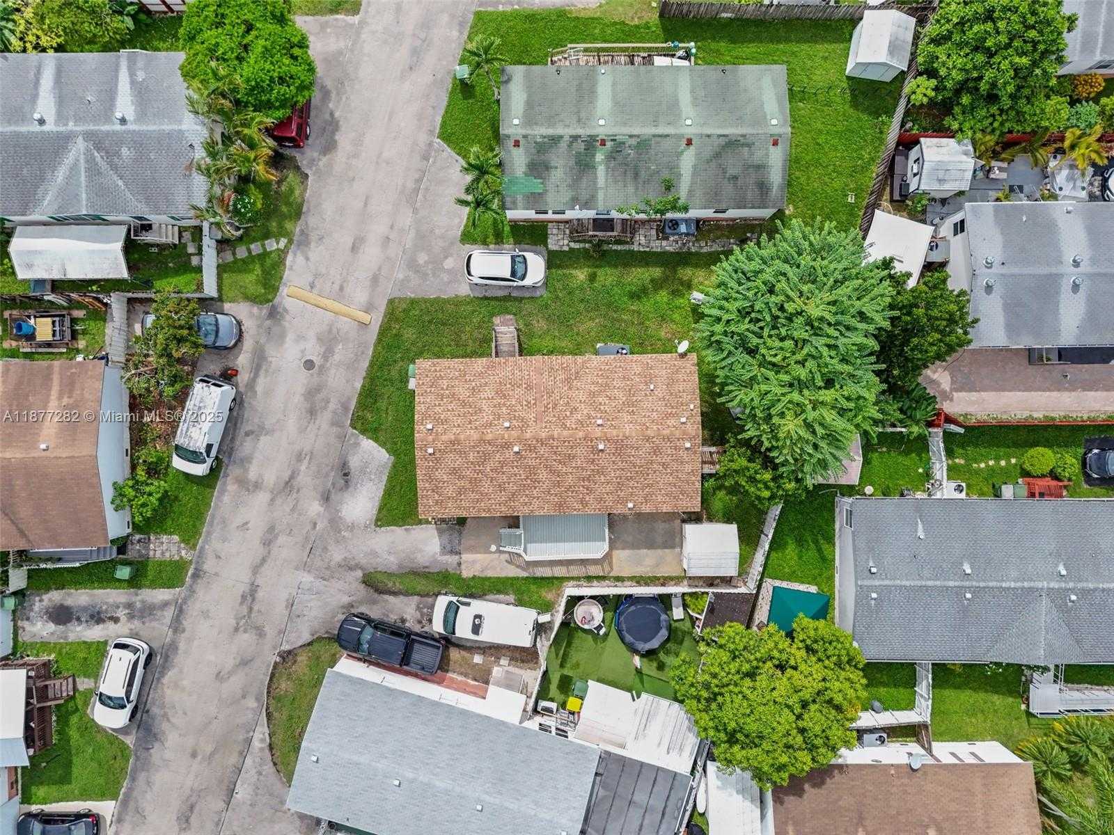 Small Image of 220 NORTH EAST 12TH AVE LOT 150, Homestead Number 43