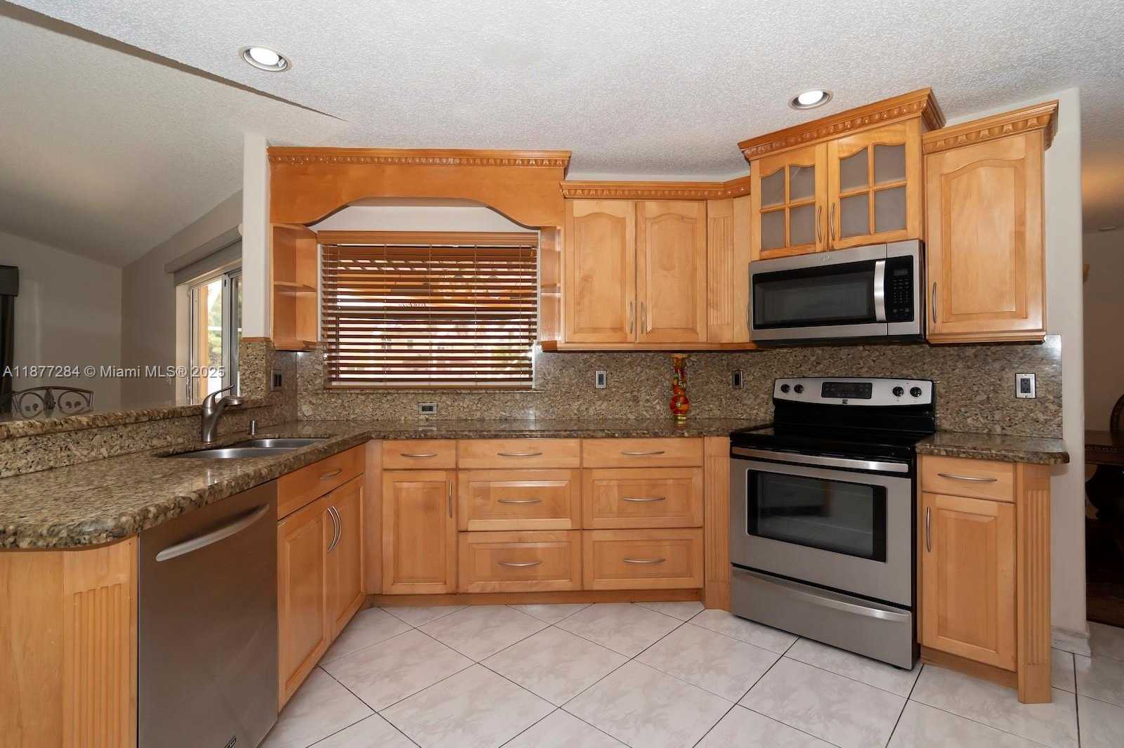 Small Image of 2293 SOUTH WEST 182ND WAY, Miramar Number 11