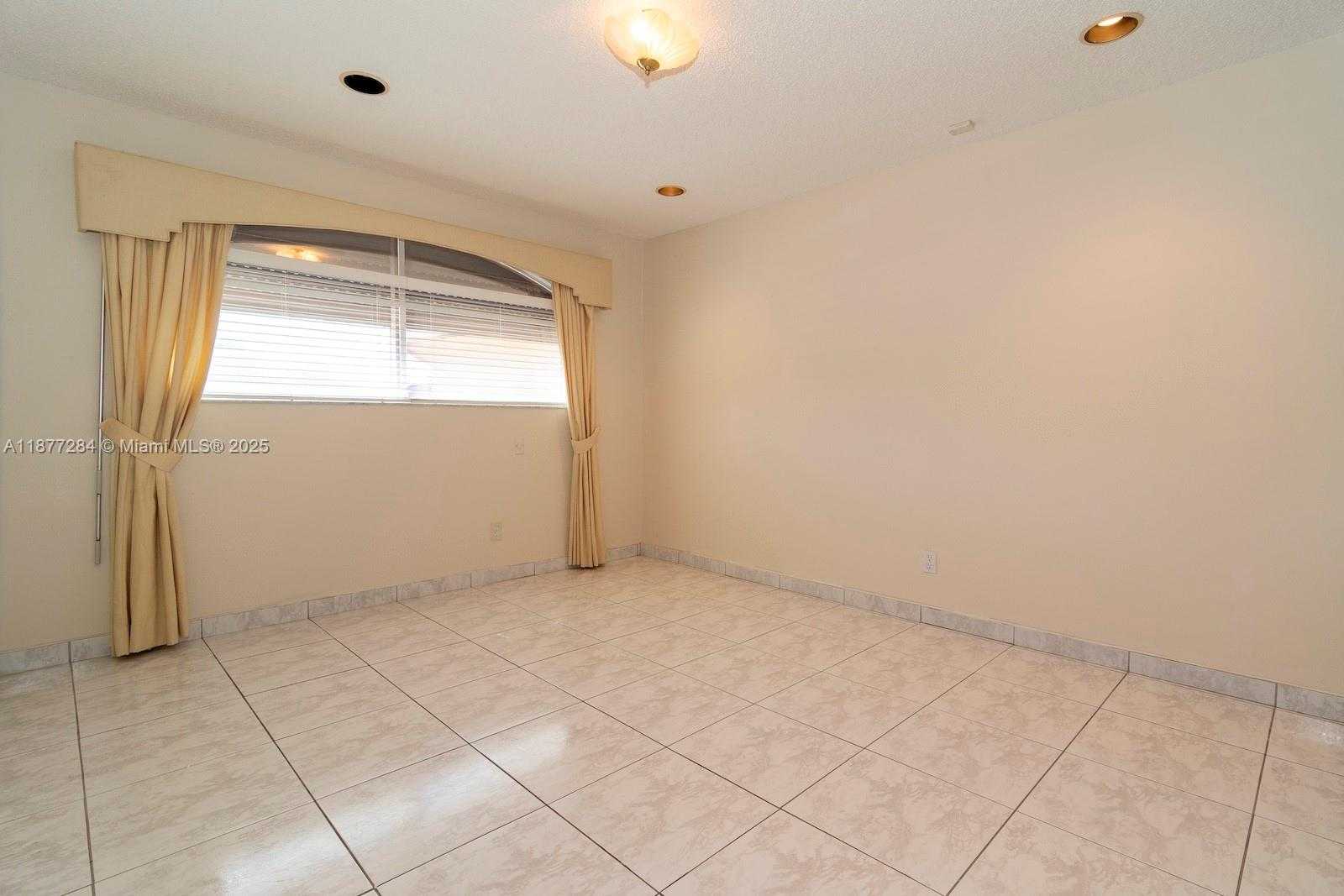Small Image of 2293 SOUTH WEST 182ND WAY, Miramar Number 28