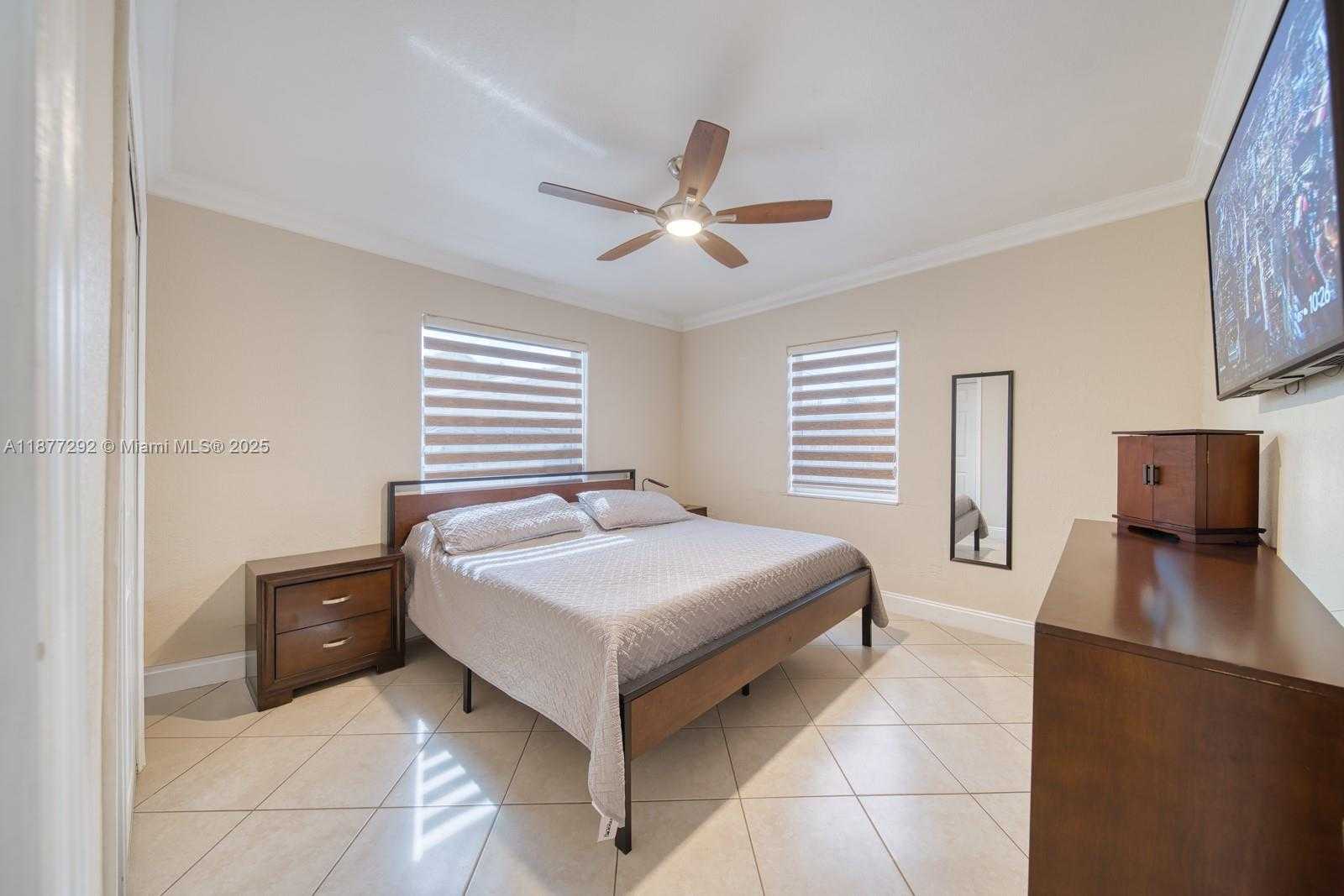 Small Image of 4150 EAST 9TH CT, Hialeah Number 14
