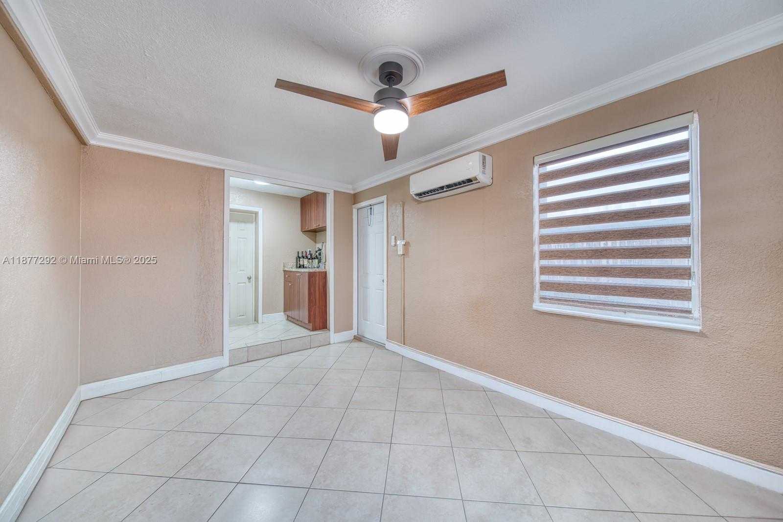 Small Image of 4150 EAST 9TH CT, Hialeah Number 15