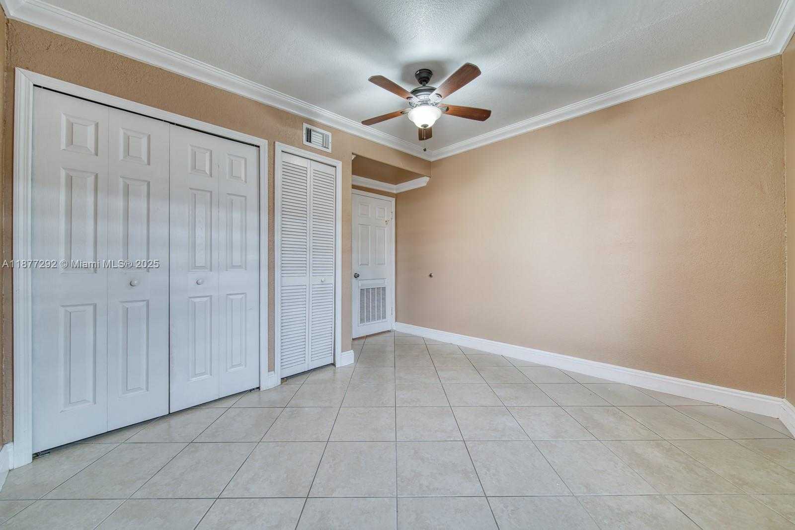 Small Image of 4150 EAST 9TH CT, Hialeah Number 20
