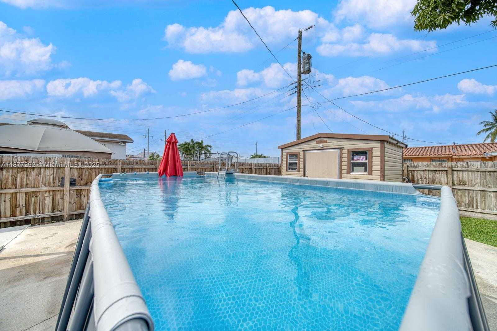 Small Image of 4150 EAST 9TH CT, Hialeah Number 23