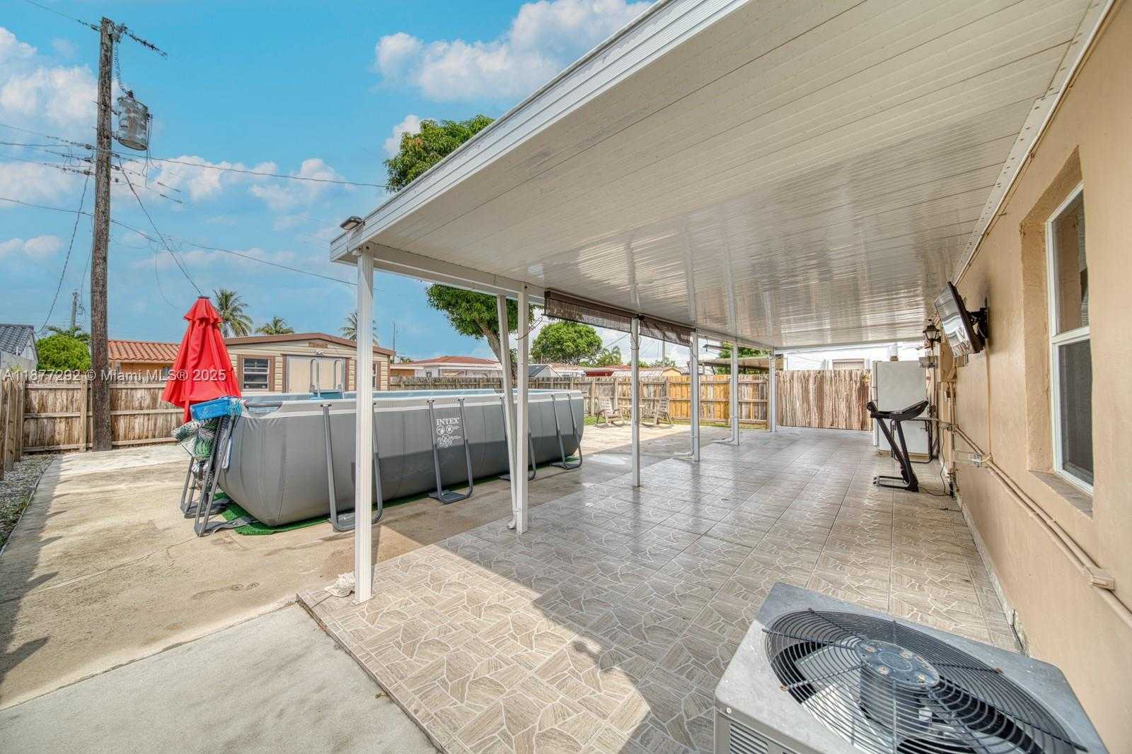 Small Image of 4150 EAST 9TH CT, Hialeah Number 27