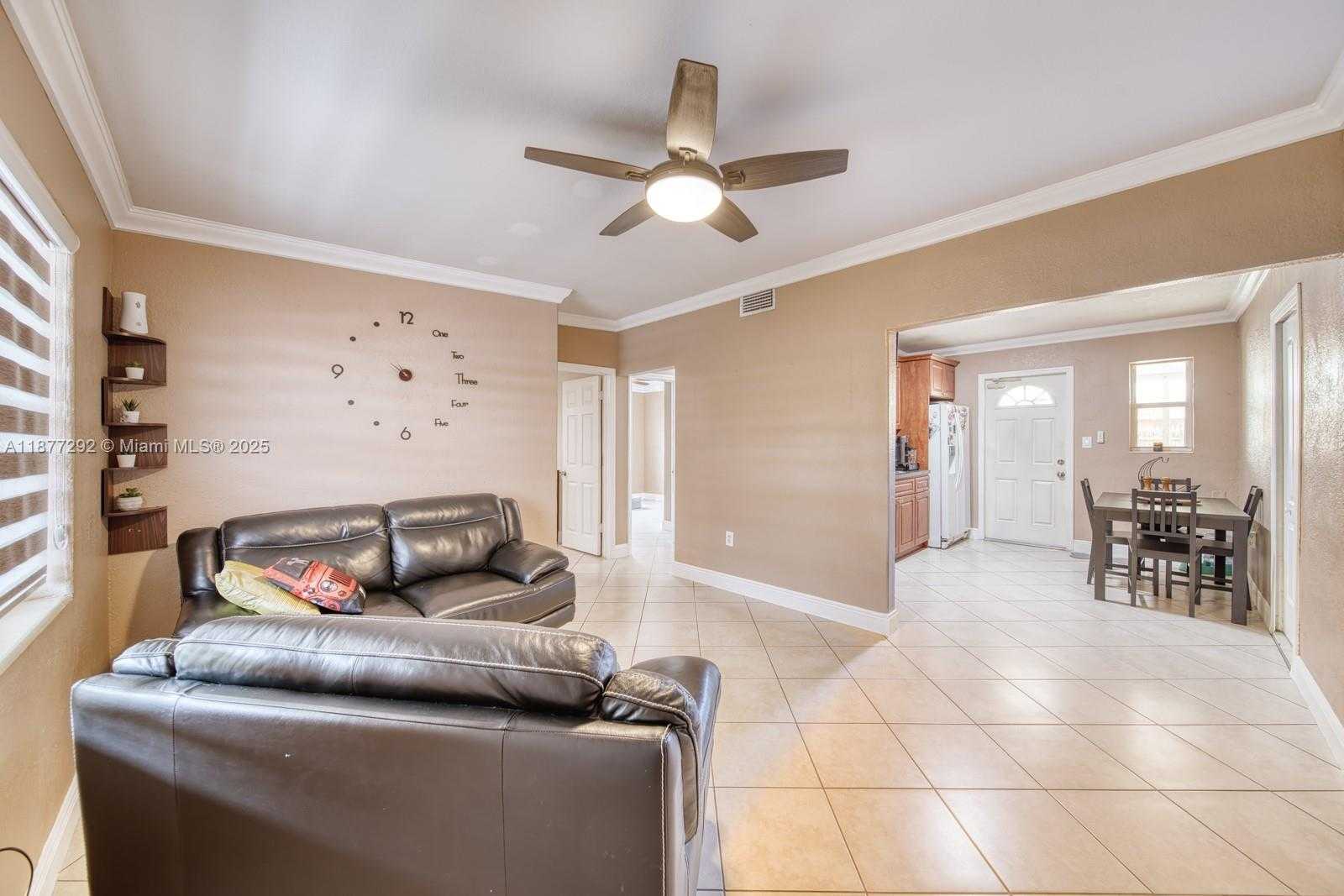 Small Image of 4150 EAST 9TH CT, Hialeah Number 6