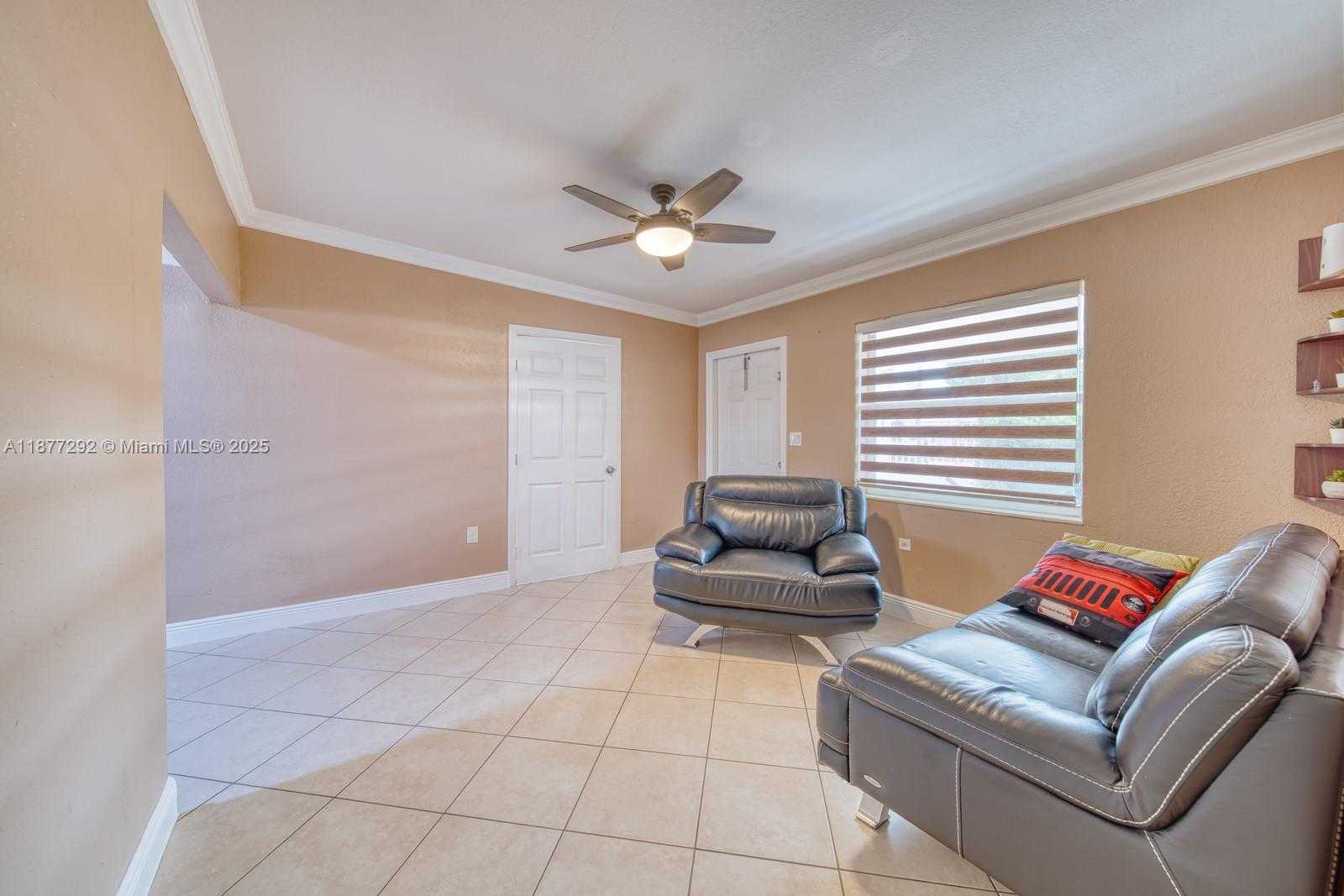 Small Image of 4150 EAST 9TH CT, Hialeah Number 7