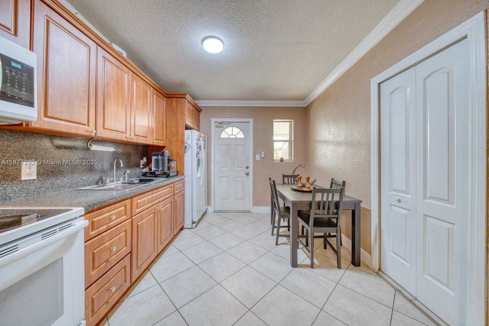 Small Image of 4150 EAST 9TH CT, Hialeah Number 9