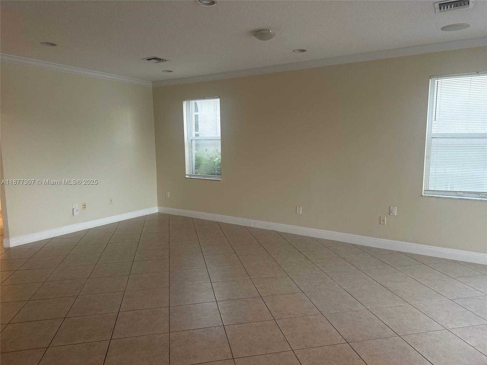 Small Image of 5042 SOUTH WEST 164TH AVE, Miramar Number 3