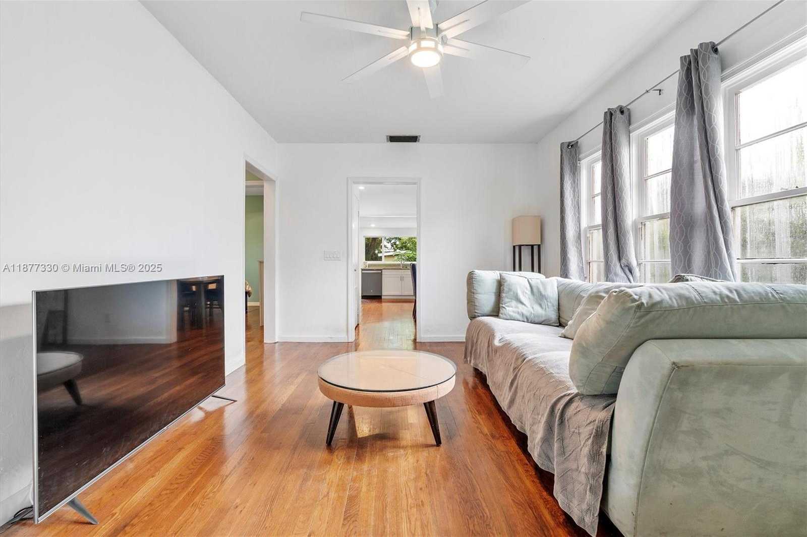 Small Image of 660 NORTH EAST 32ND ST, Oakland Park Number 2