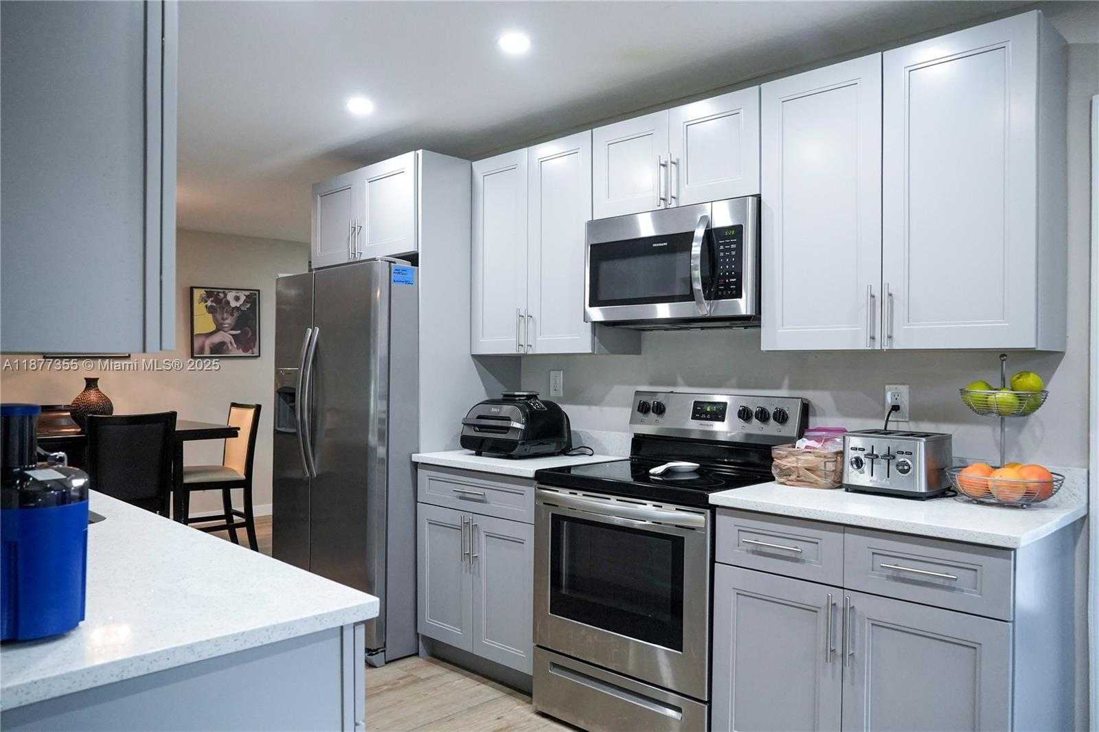 Small Image of 4401 NORTH WEST 45TH ST, Tamarac Number 6