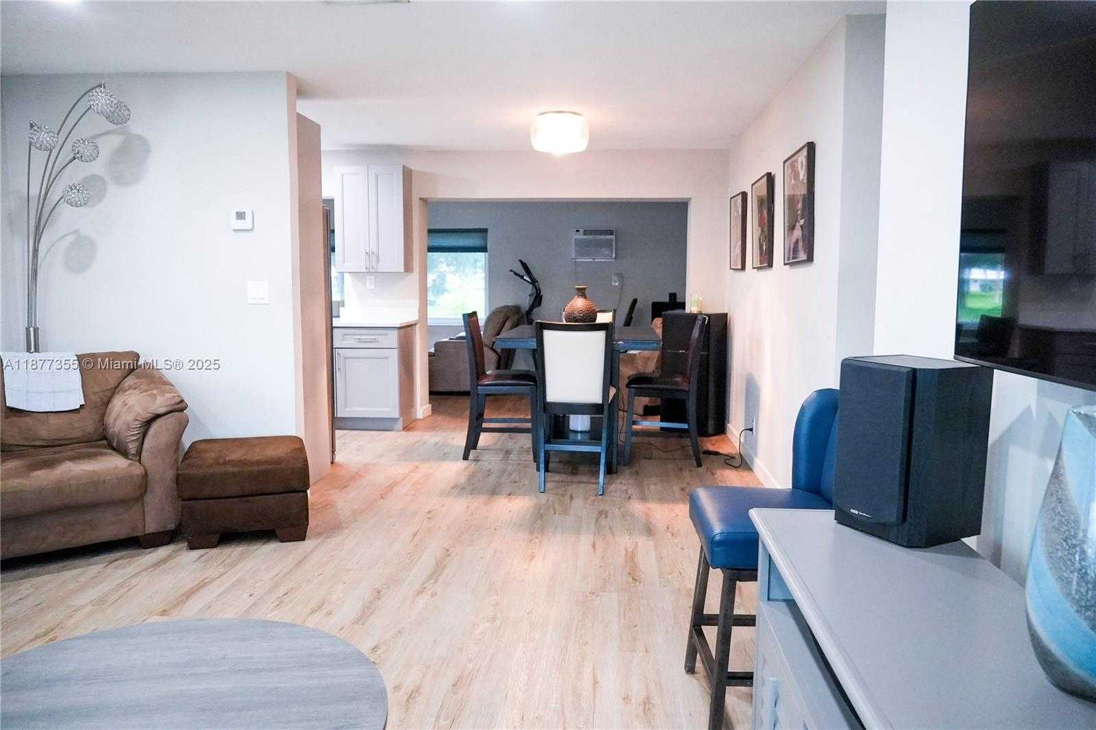 Small Image of 4401 NORTH WEST 45TH ST, Tamarac Number 9