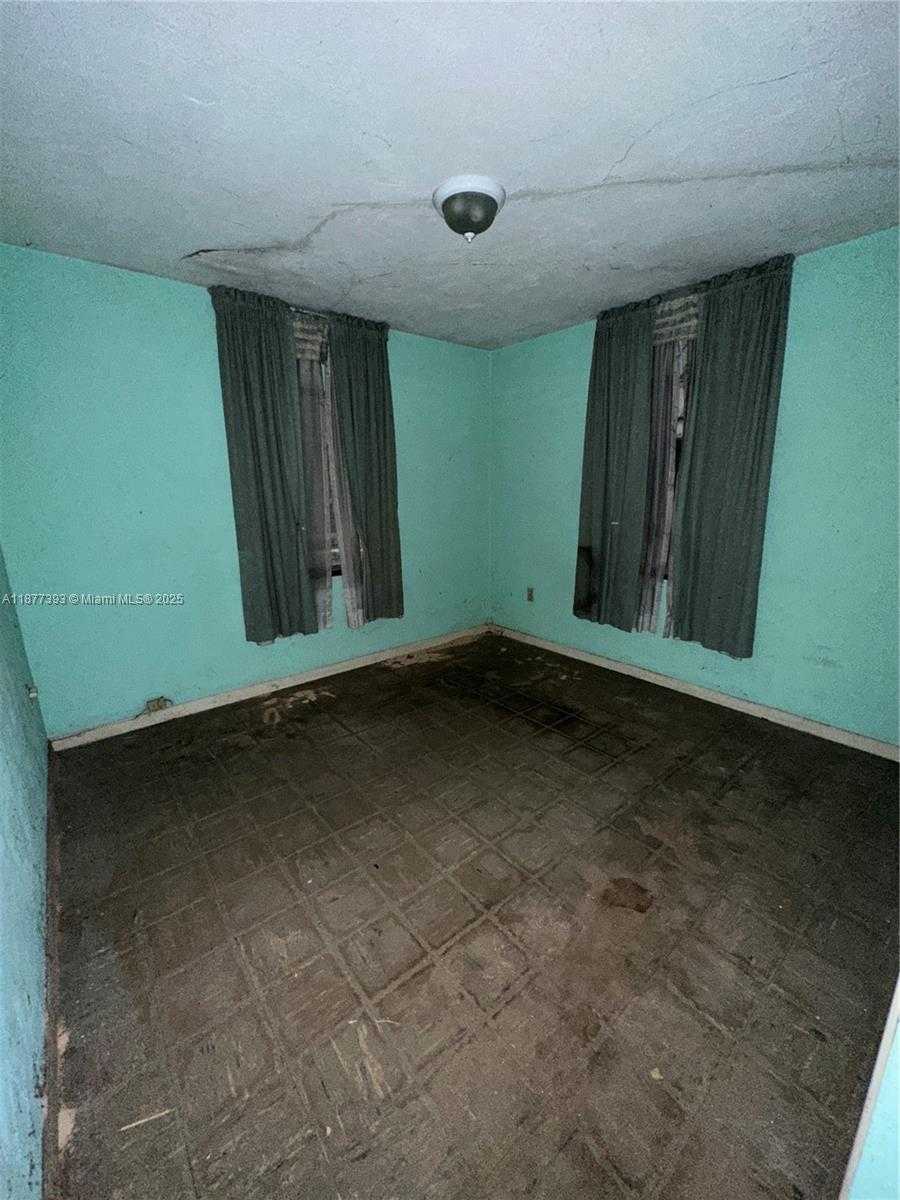 Small Image of 16441 NORTH WEST 18TH AVE, Miami Gardens Number 14