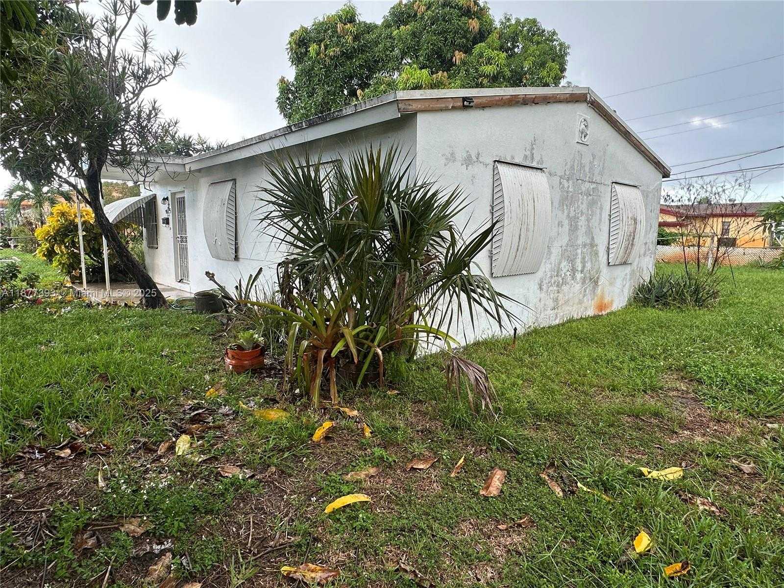 Small Image of 16441 NORTH WEST 18TH AVE, Miami Gardens Number 3