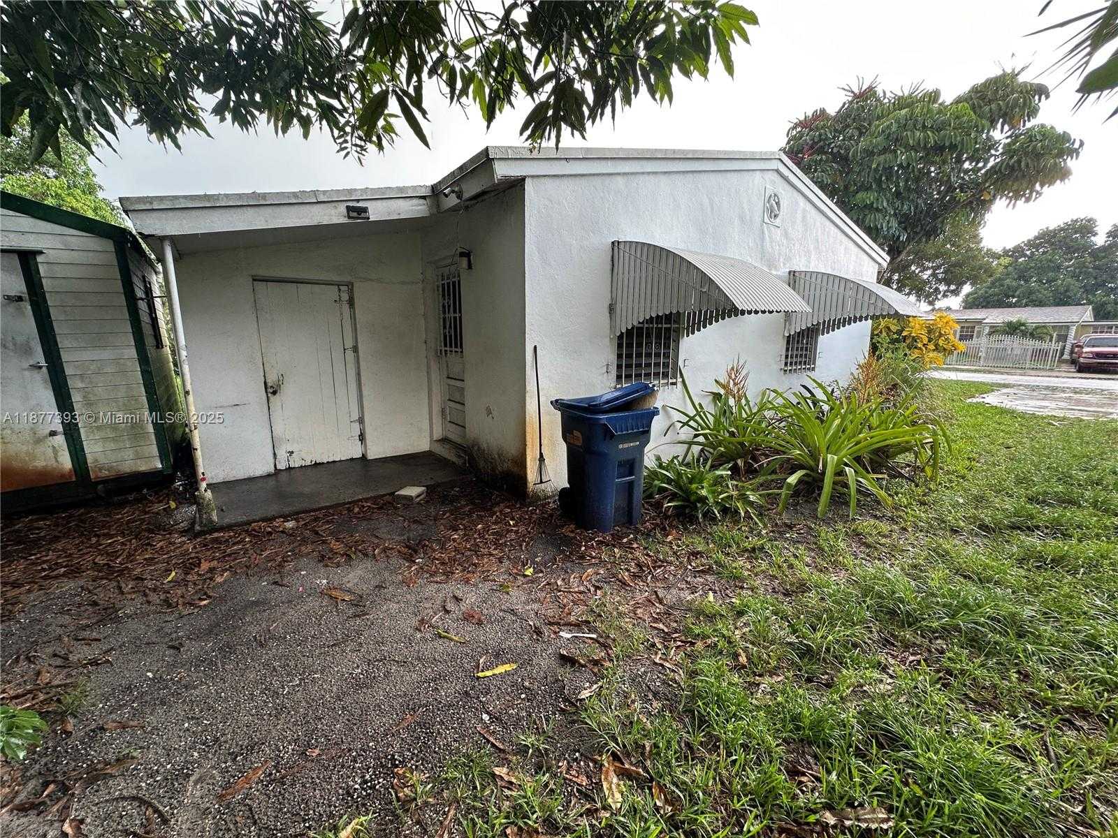 Small Image of 16441 NORTH WEST 18TH AVE, Miami Gardens Number 5