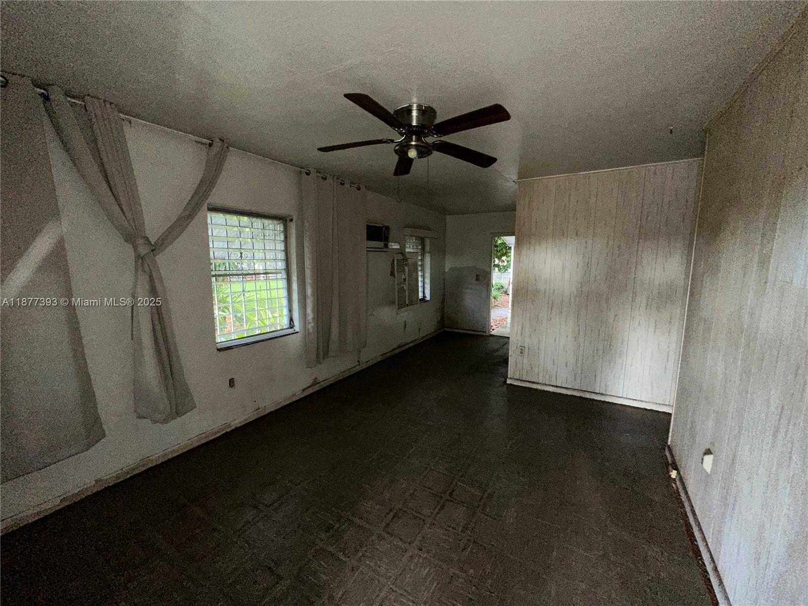 Small Image of 16441 NORTH WEST 18TH AVE, Miami Gardens Number 9