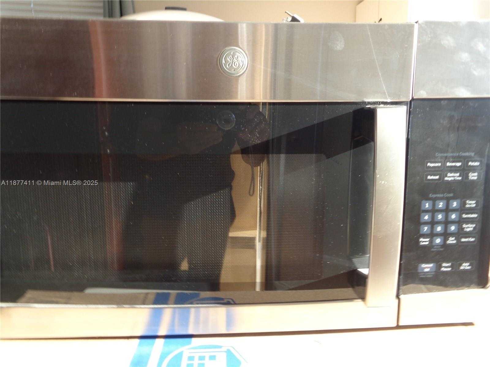 Small Image of 10020 DOMINICAN DR, Cutler Bay Number 13