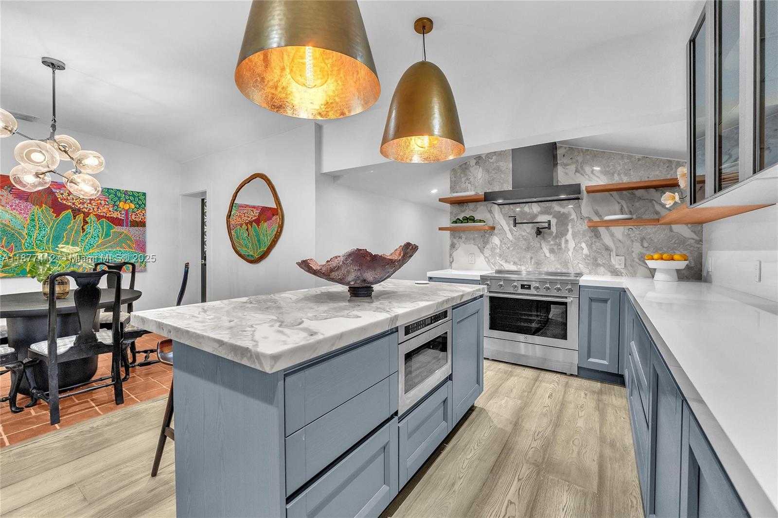 Small Image of 856 TYLER ST, Hollywood Number 12