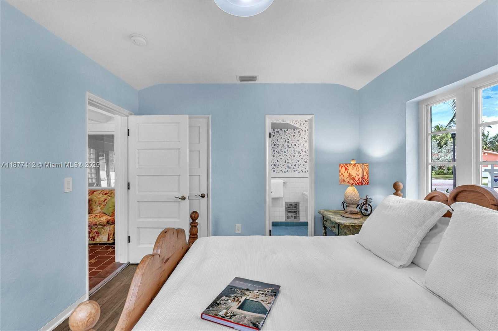 Small Image of 856 TYLER ST, Hollywood Number 27