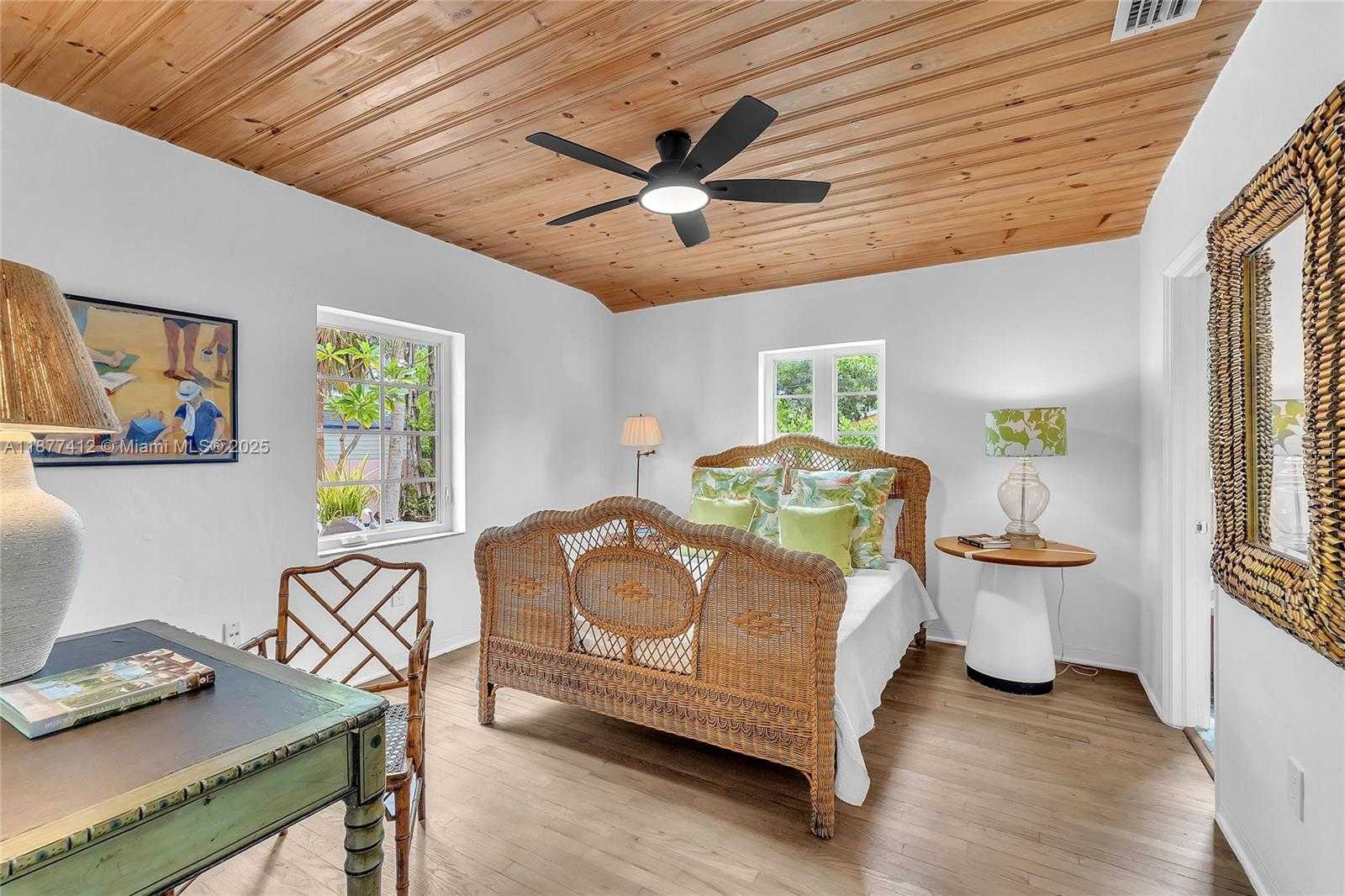 Small Image of 856 TYLER ST, Hollywood Number 31