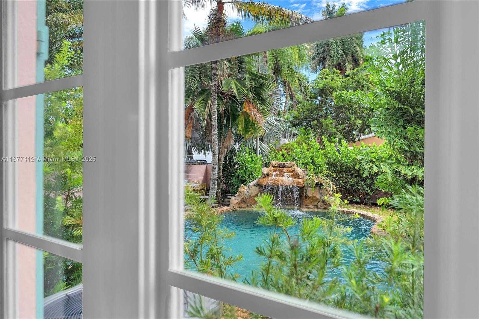 Small Image of 856 TYLER ST, Hollywood Number 32