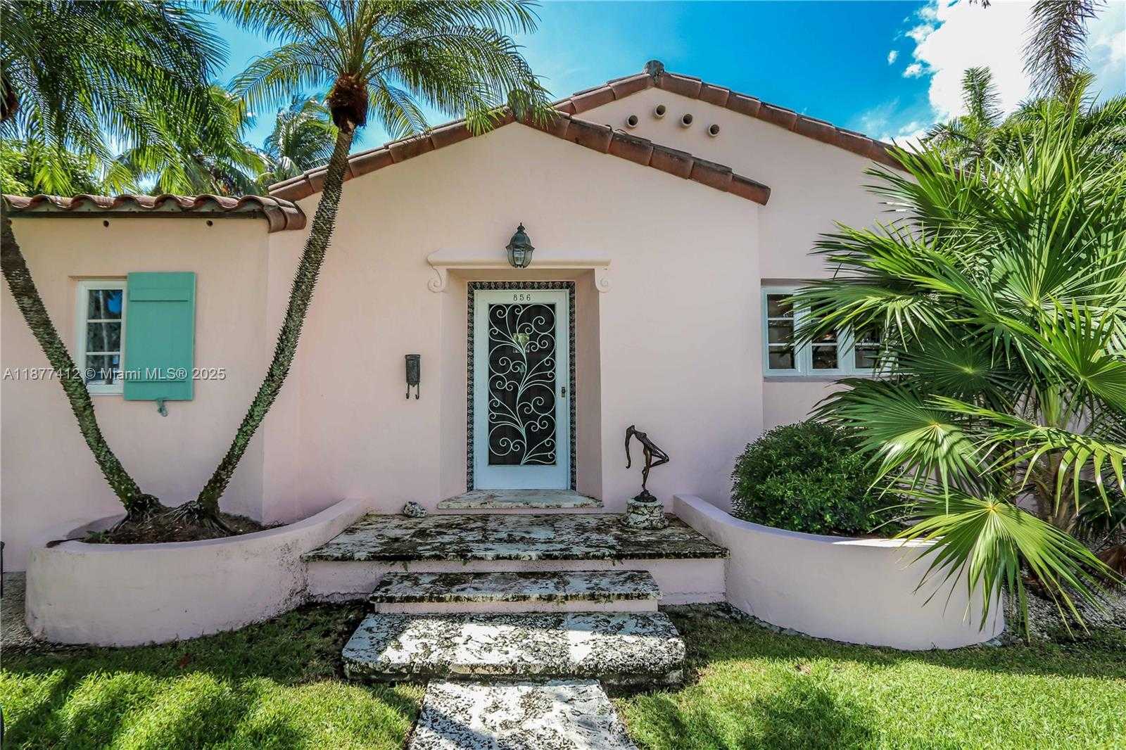 Small Image of 856 TYLER ST, Hollywood Number 44