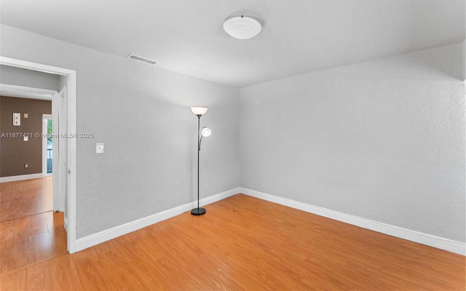 Small Image of 7025 WEST 19TH CT, Hialeah Number 14