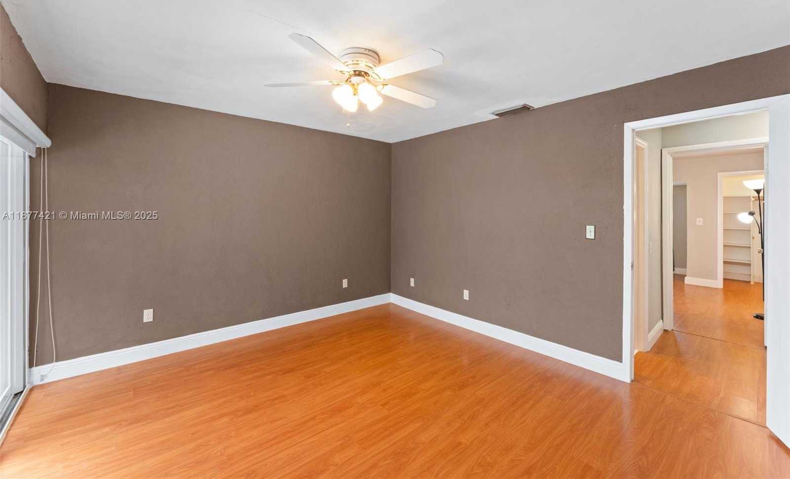 Small Image of 7025 WEST 19TH CT, Hialeah Number 18