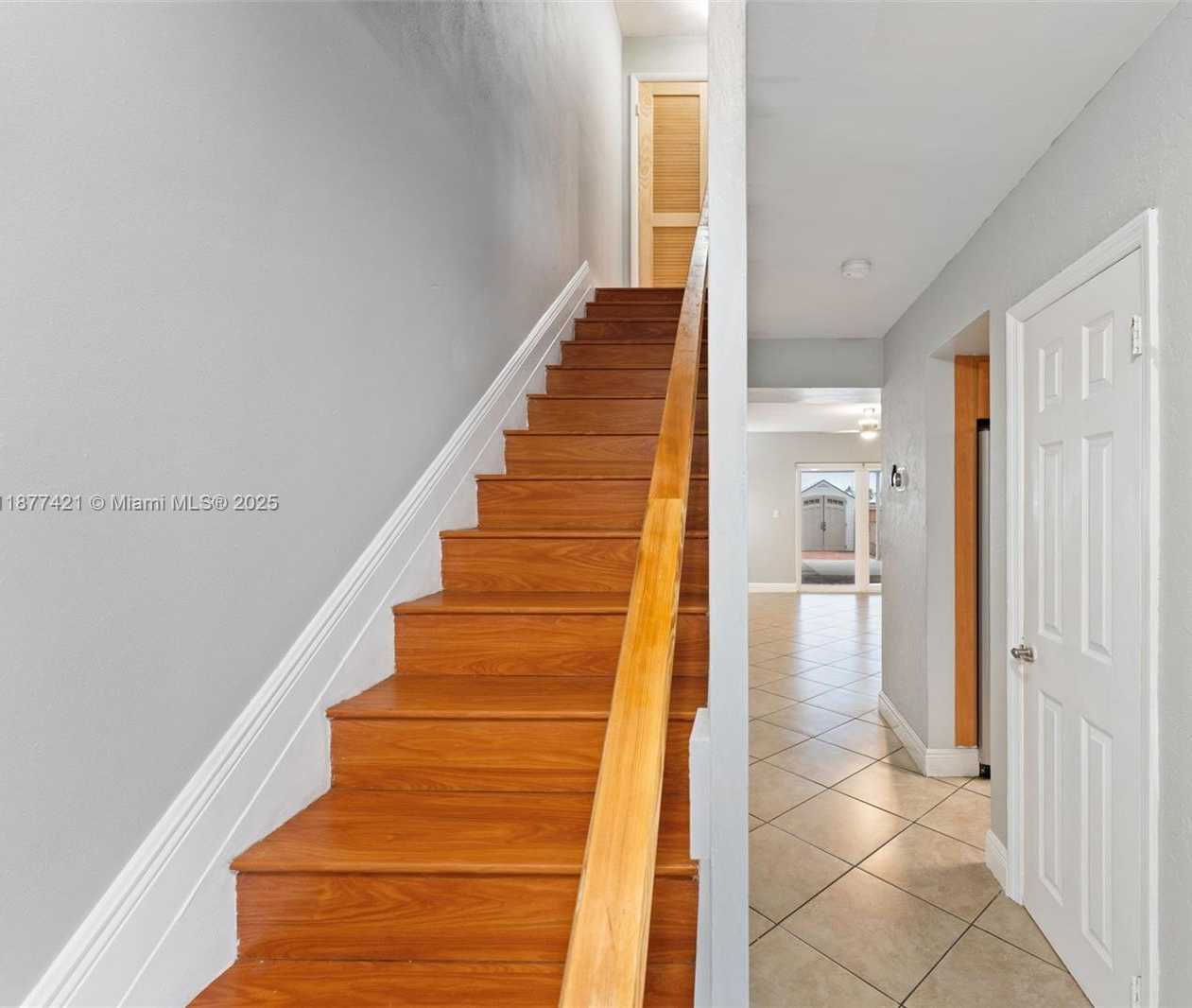 Small Image of 7025 WEST 19TH CT, Hialeah Number 4