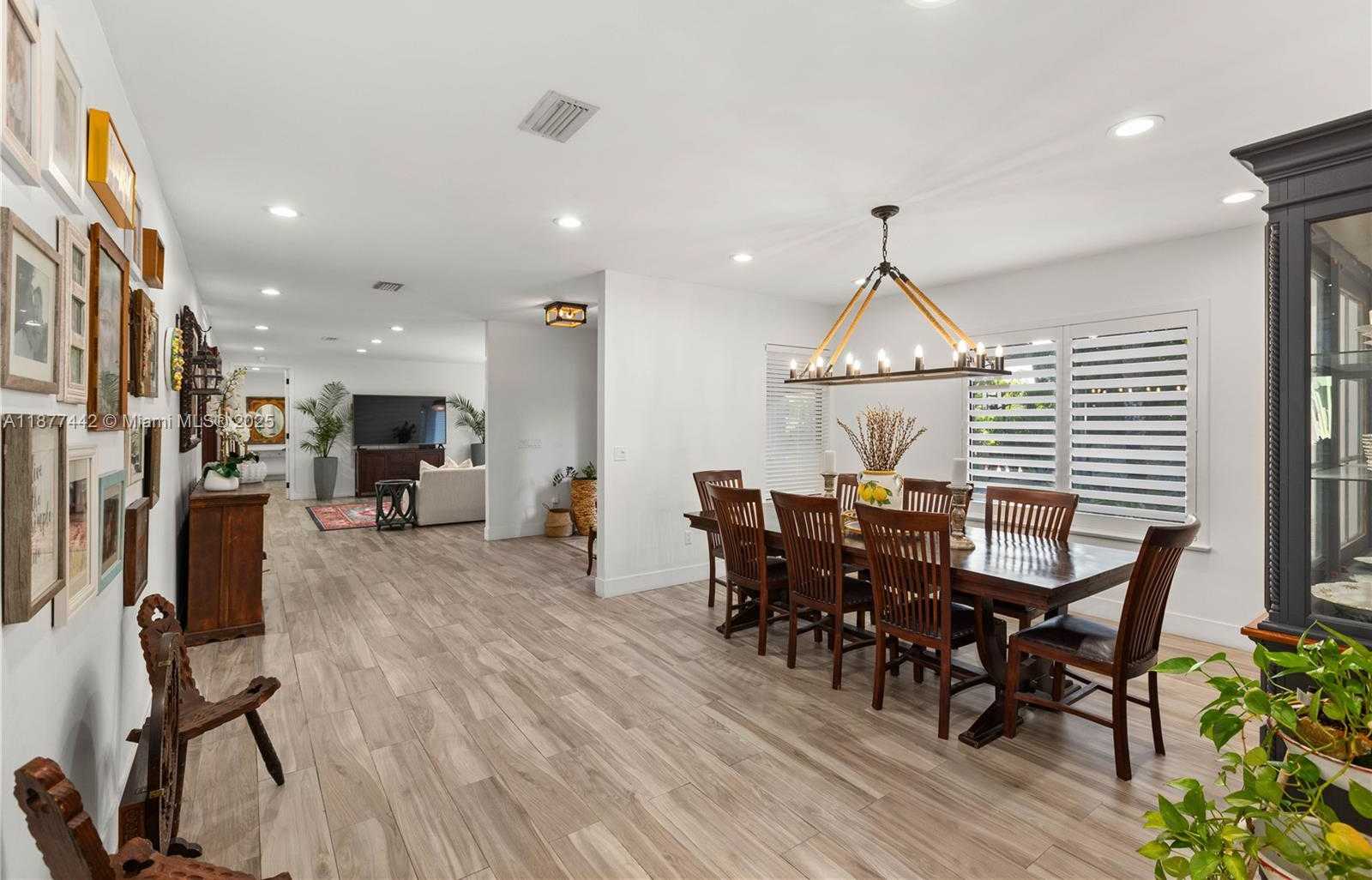 Small Image of 13505 SOUTH WEST 83RD CT, Pinecrest Number 10