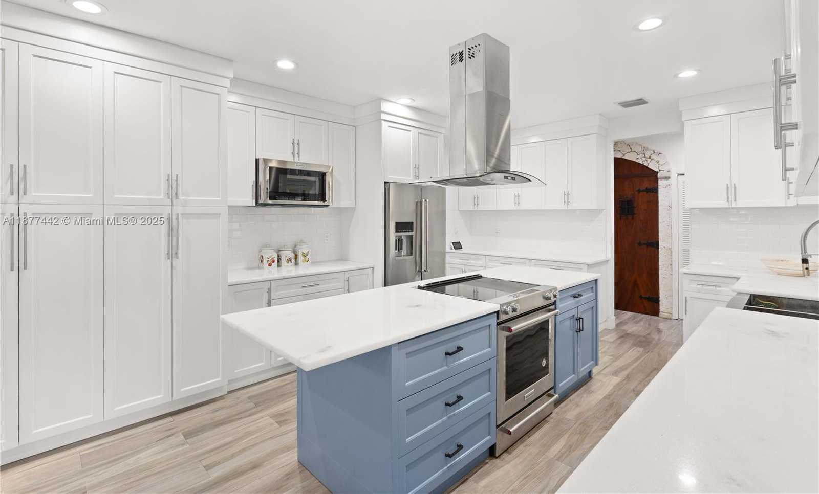 Small Image of 13505 SOUTH WEST 83RD CT, Pinecrest Number 19