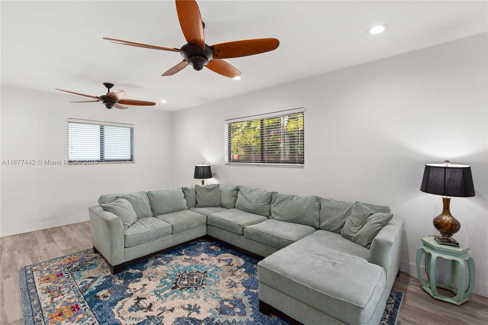 Small Image of 13505 SOUTH WEST 83RD CT, Pinecrest Number 33