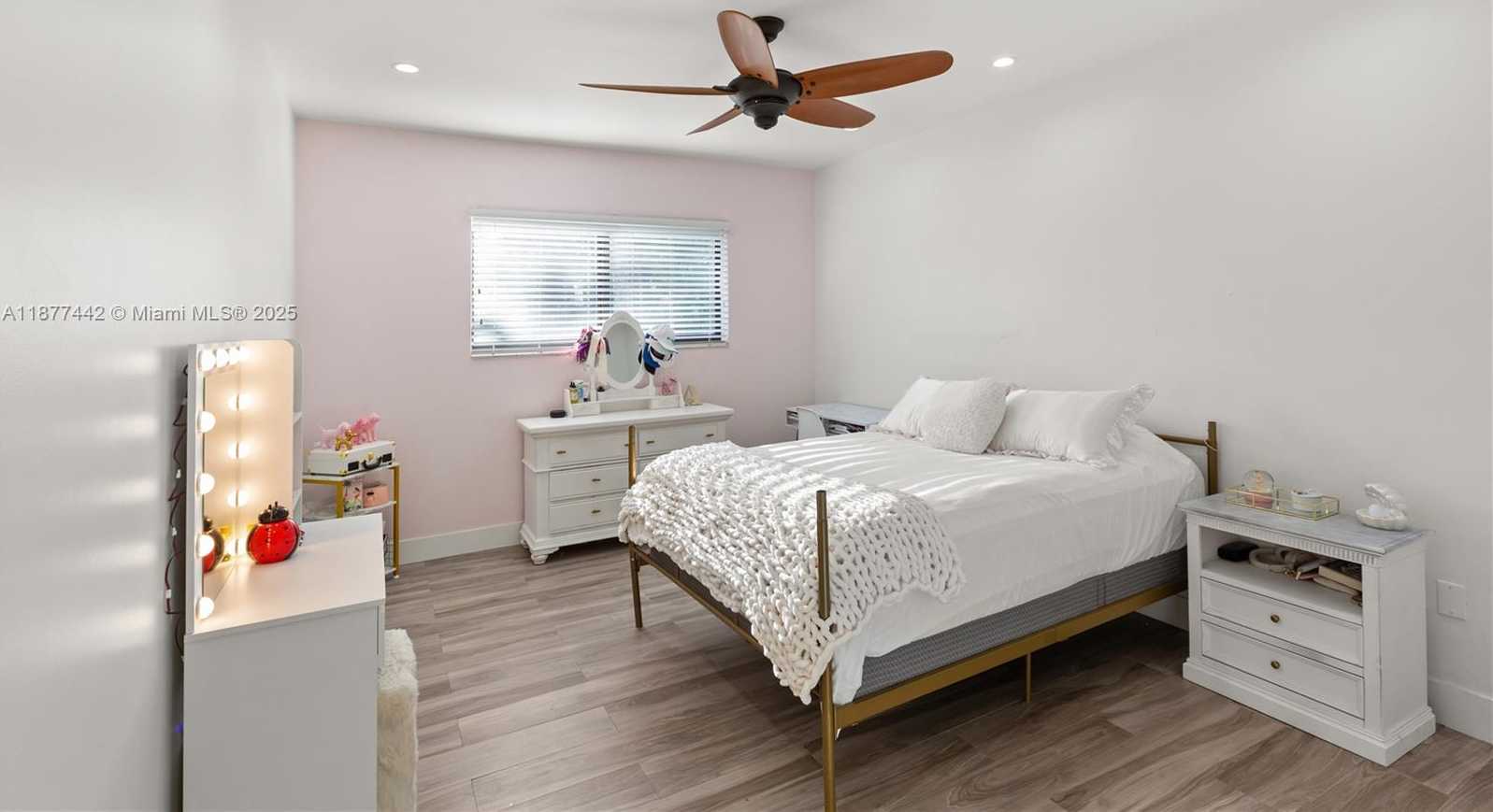 Small Image of 13505 SOUTH WEST 83RD CT, Pinecrest Number 37