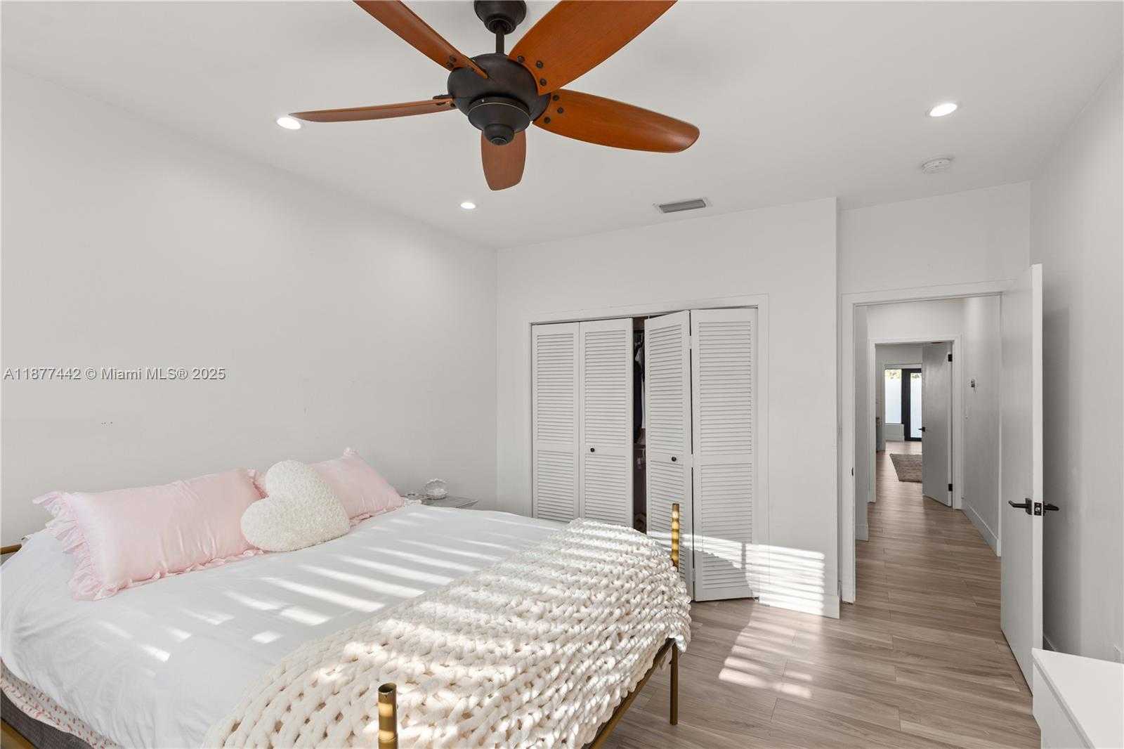 Small Image of 13505 SOUTH WEST 83RD CT, Pinecrest Number 38