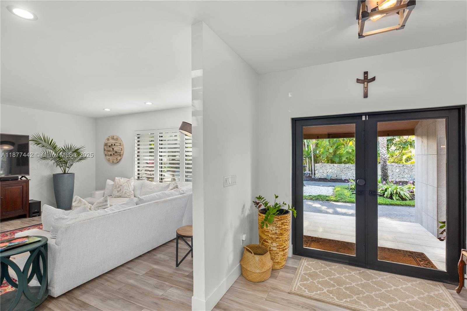 Small Image of 13505 SOUTH WEST 83RD CT, Pinecrest Number 8