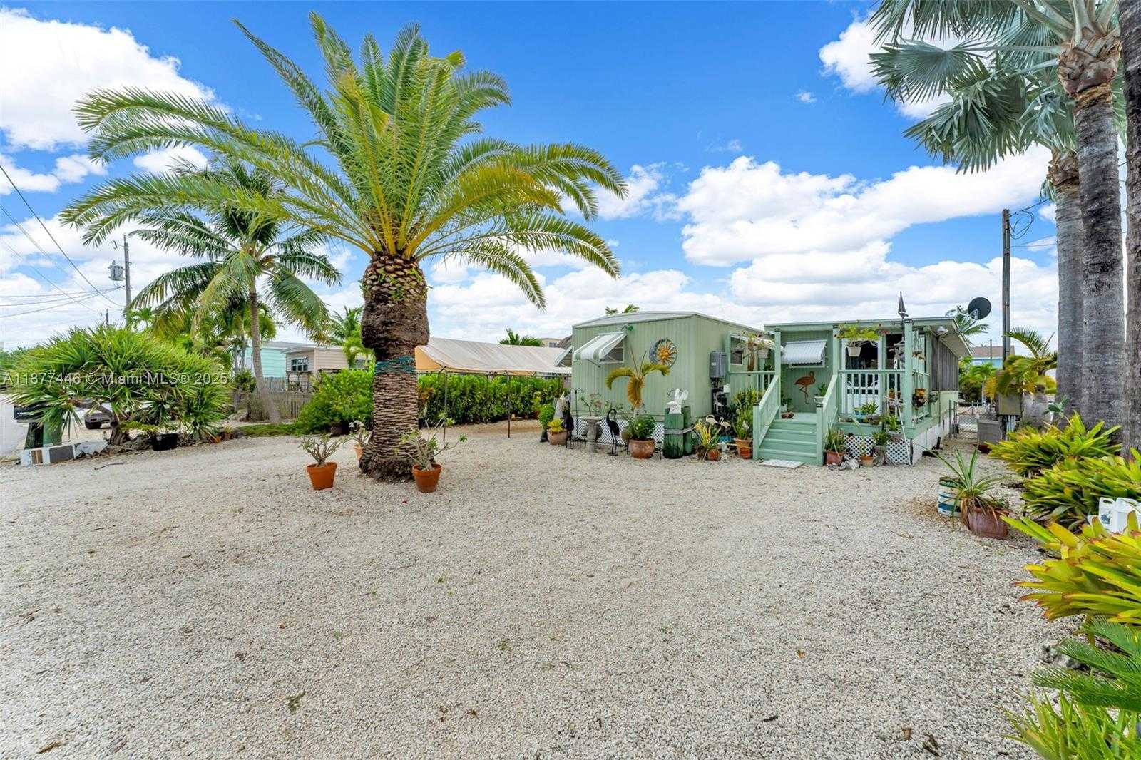 Small Image of 16 FLAMINGO RD, Key Largo Number 2