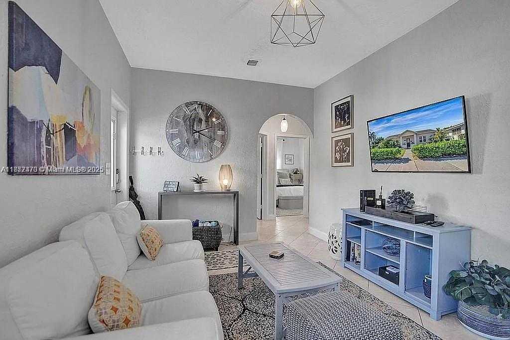 Small Image of 8900 HARDING AVE, Surfside Number 6
