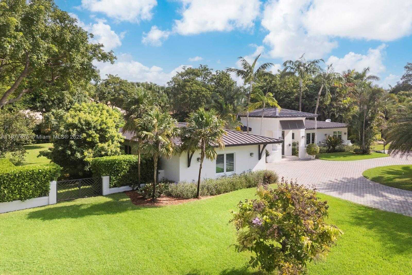 Small Image of 6195 SOUTH WEST 133RD ST, Pinecrest Number 6