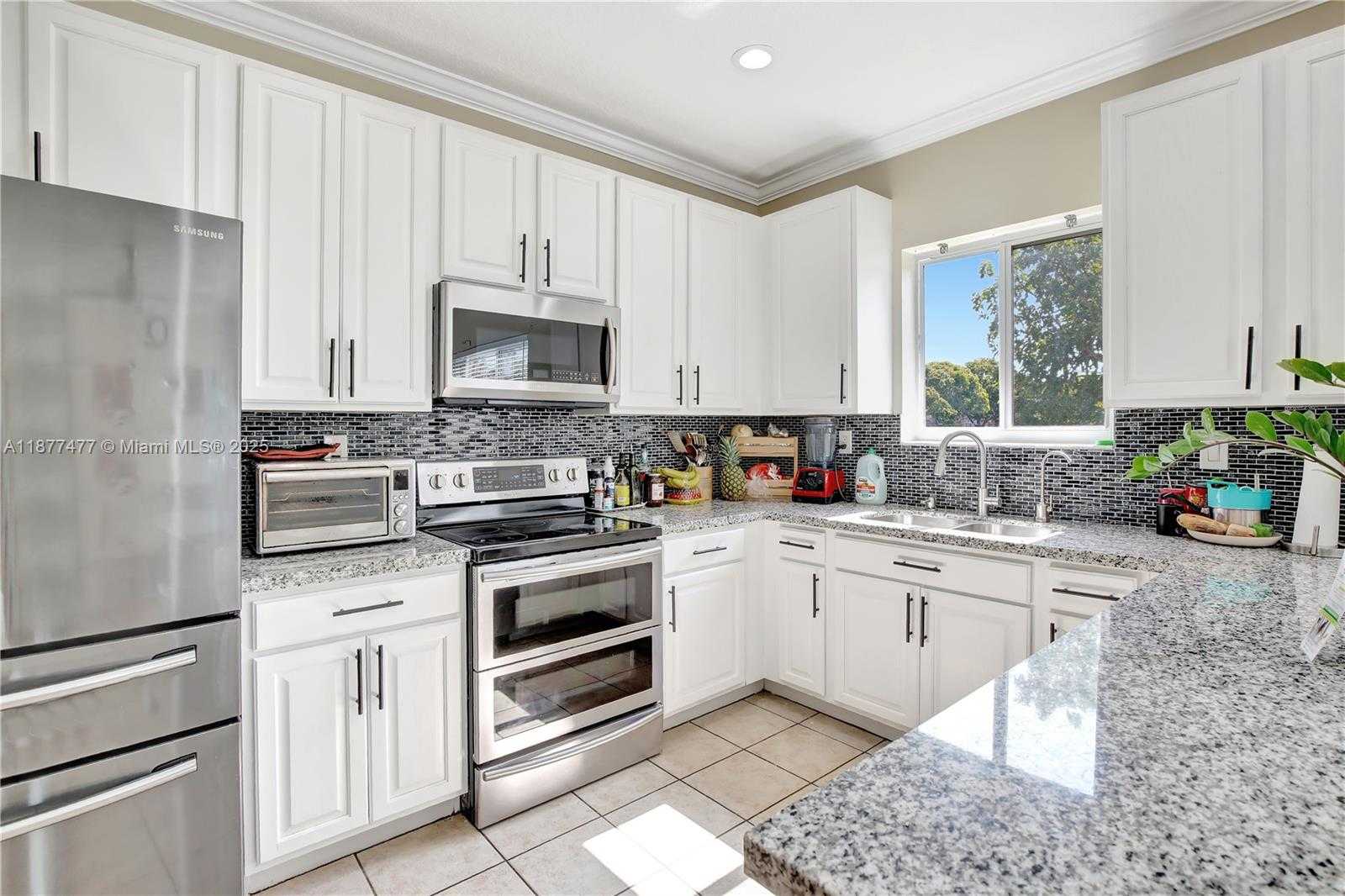 Small Image of 1874 NORTH WEST 74TH WAY, Pembroke Pines Number 23