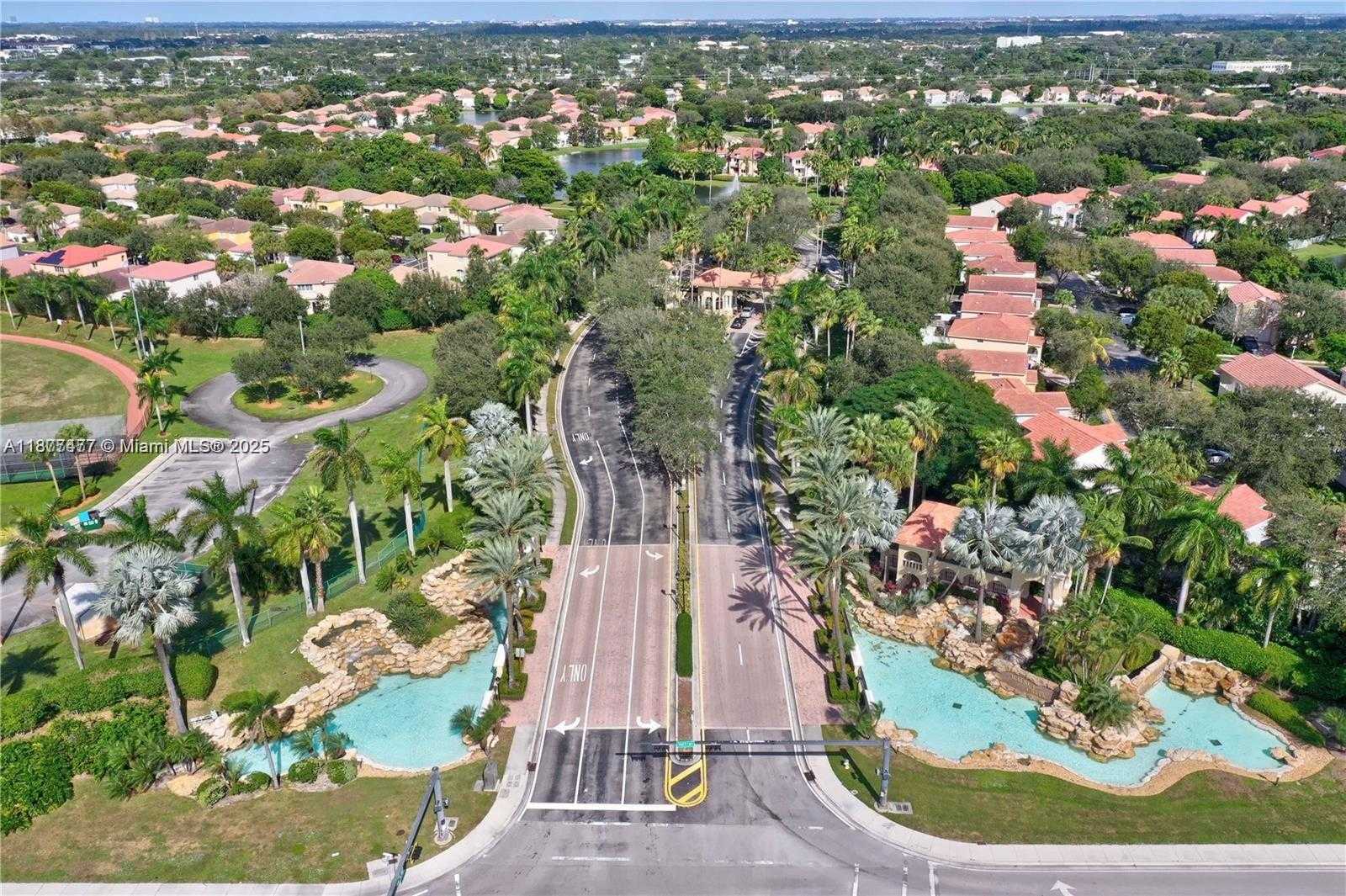 Small Image of 1874 NORTH WEST 74TH WAY, Pembroke Pines Number 38