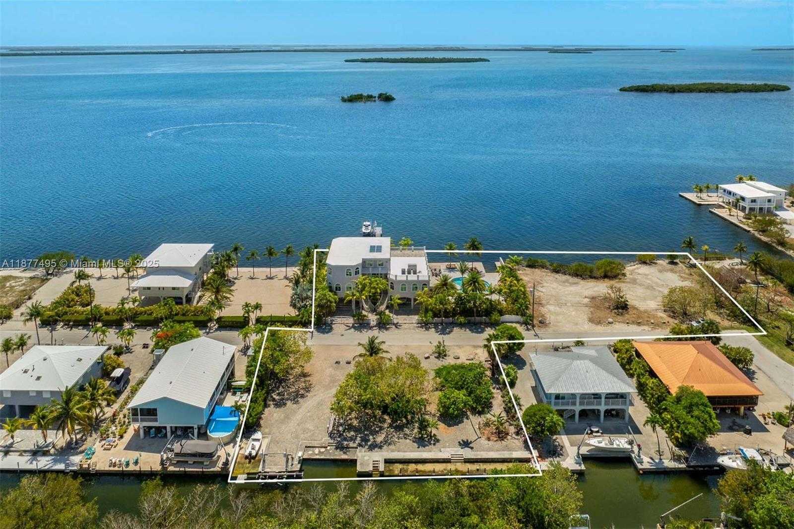 Small Image of 3742 SEAGRAPE ST, Big Pine Number 3